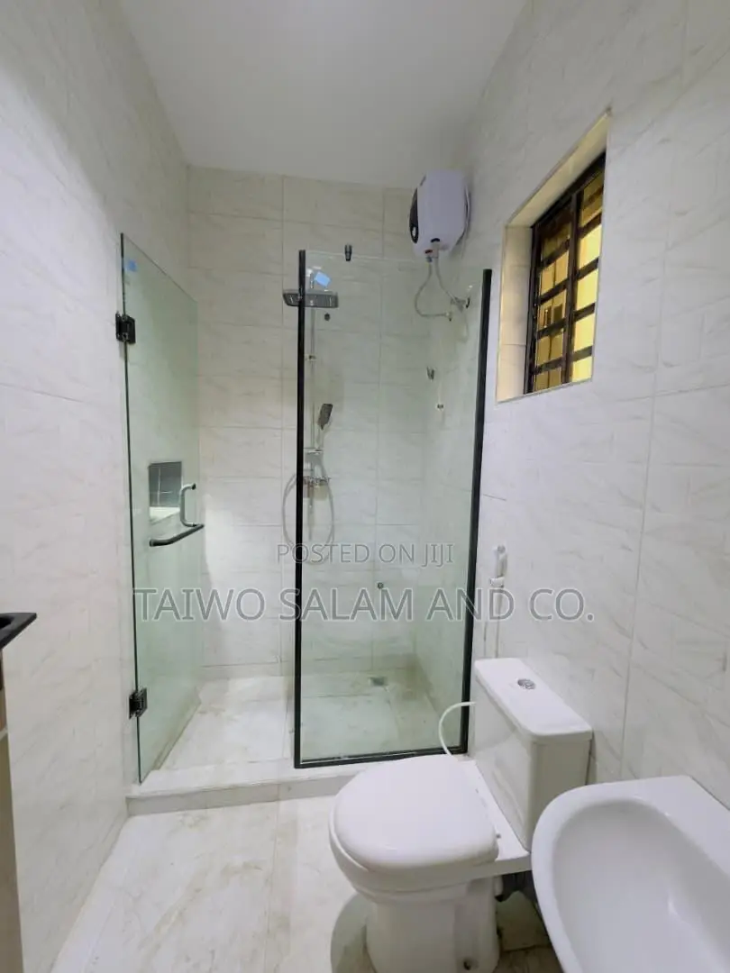 4bdrm Duplex in Akobo for sale in Akobo