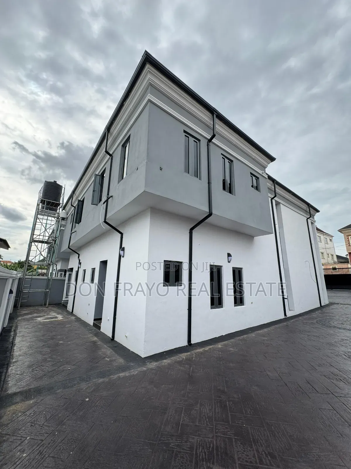 4bdrm Duplex in Oluyole Estate for sale in Oluyole Estate