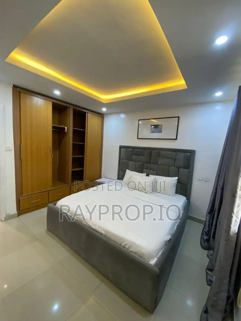 551680rr - 3 Bedroom Shortlet Lekki Phase 1 in Lekki Phase 1