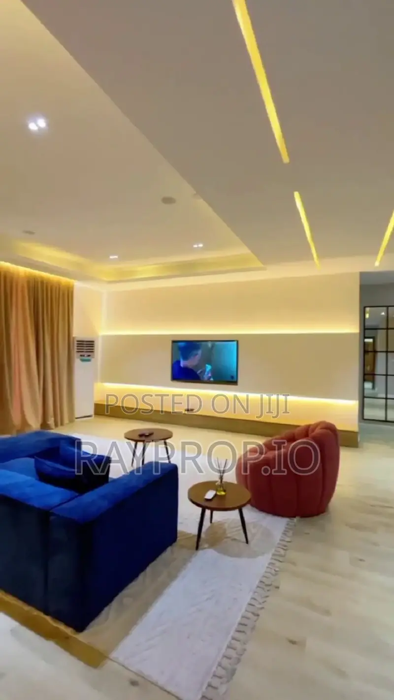 721924hm - 2 Bedroom Shortlet in Lekki in Lekki Phase 1