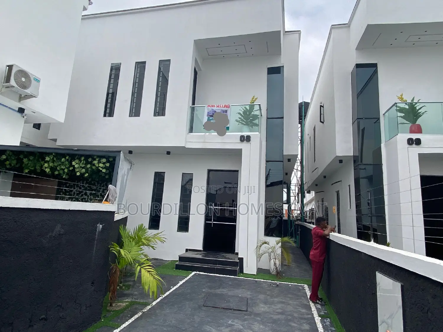 4bdrm Duplex in Ikota for sale in Ikota