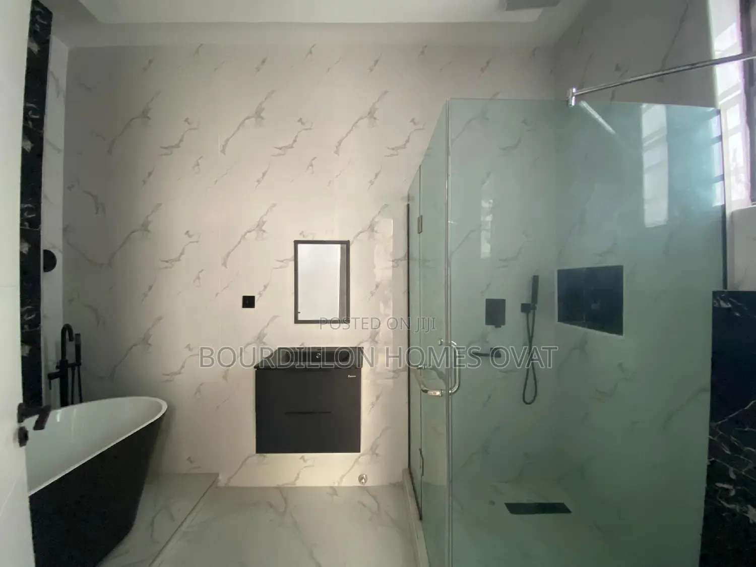 4bdrm Duplex in Ikota for sale in Ikota