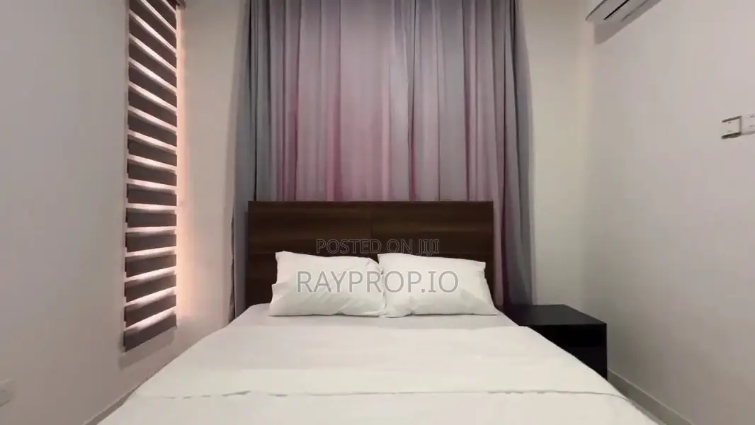 077897tr - 2 Bedroom Shortlet in Ikoyi in Awolowo Road