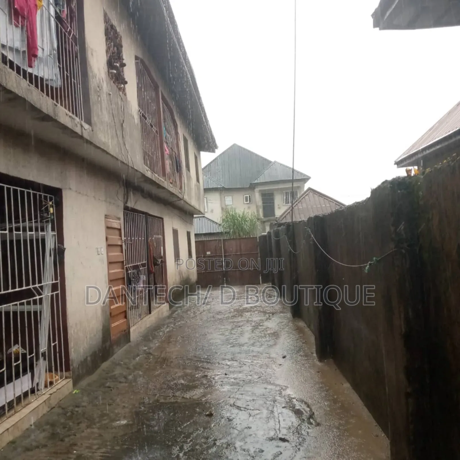 4bdrm Block of Flats in Warri for sale in Warri
