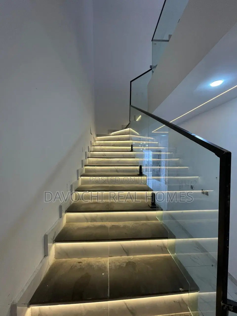 4bdrm Duplex in Orchid Road, Lekki Phase 2 for rent in Lekki Phase 2