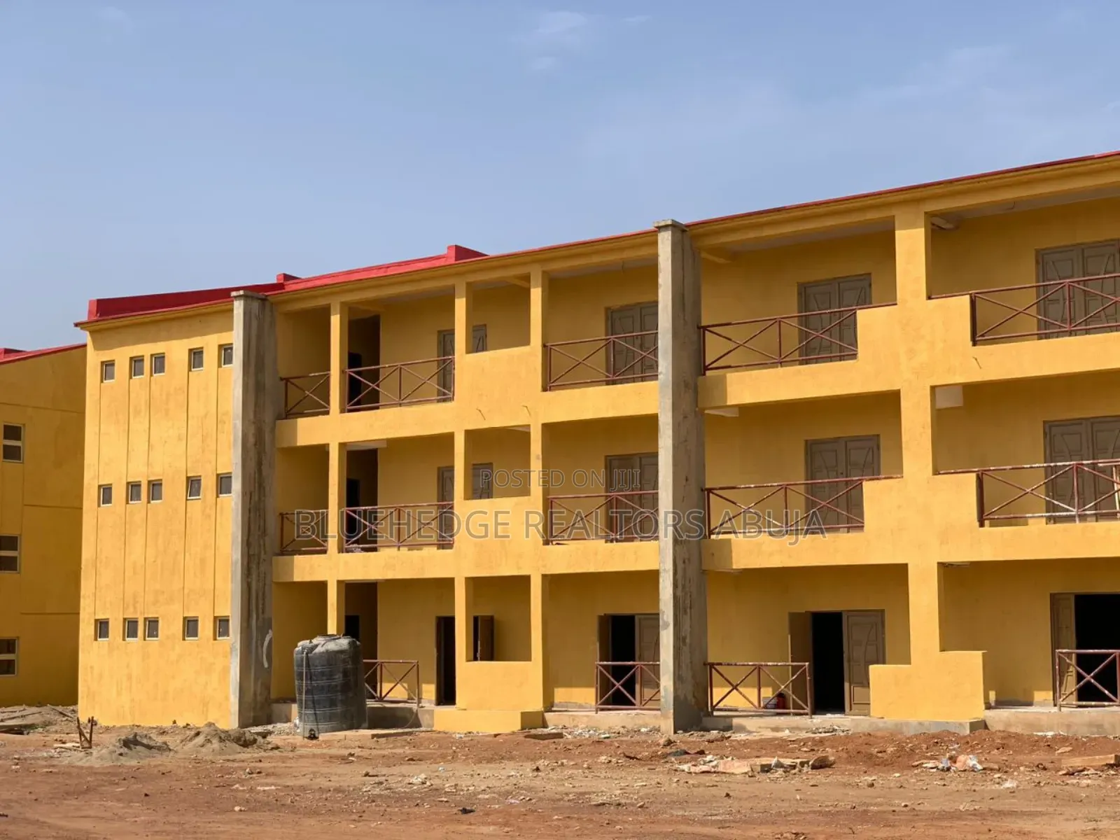 Shops And Warehouses in Apo District