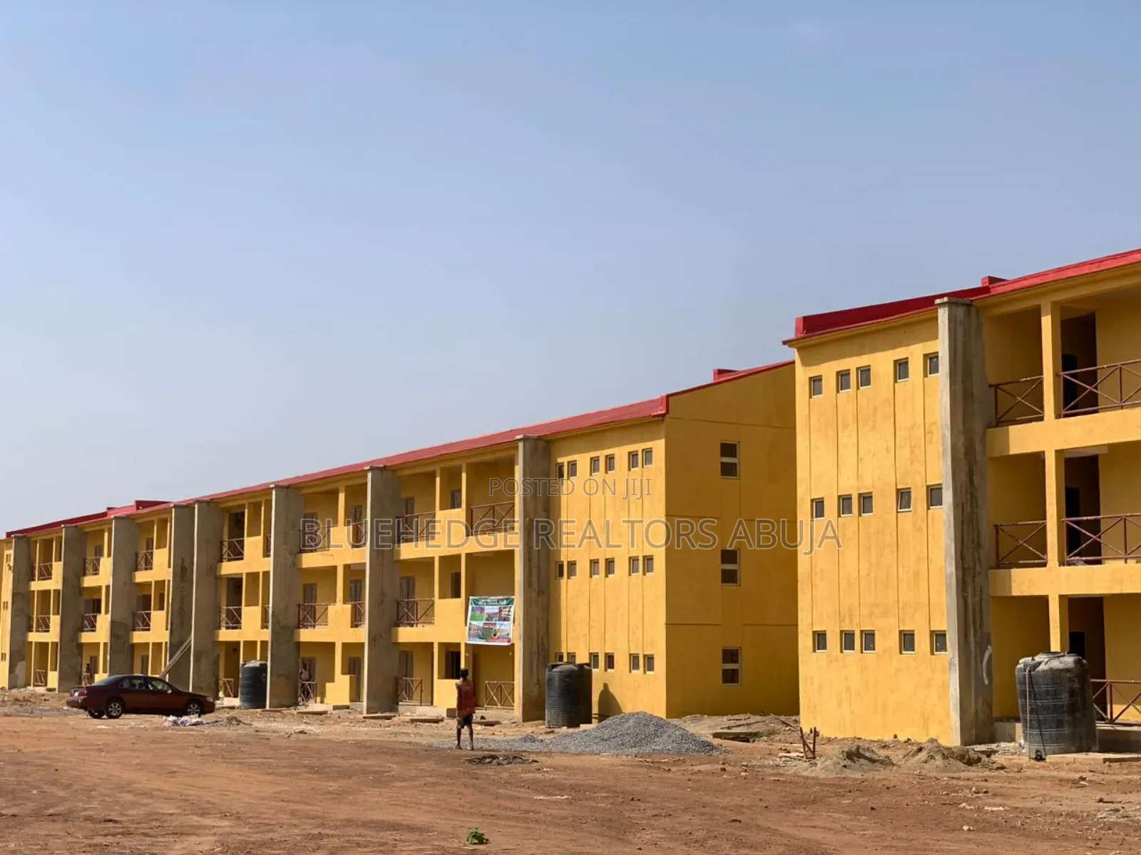 Shops And Warehouses in Apo District