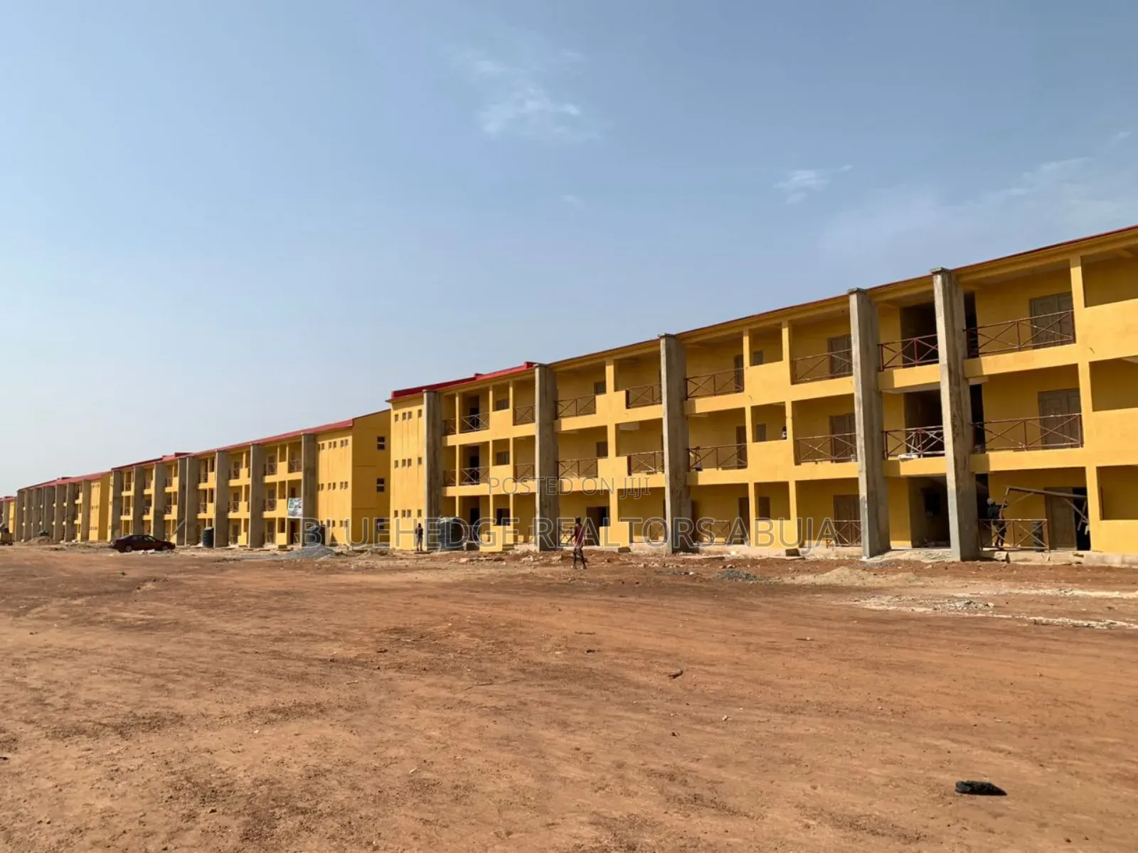 Shops And Warehouses in Apo District