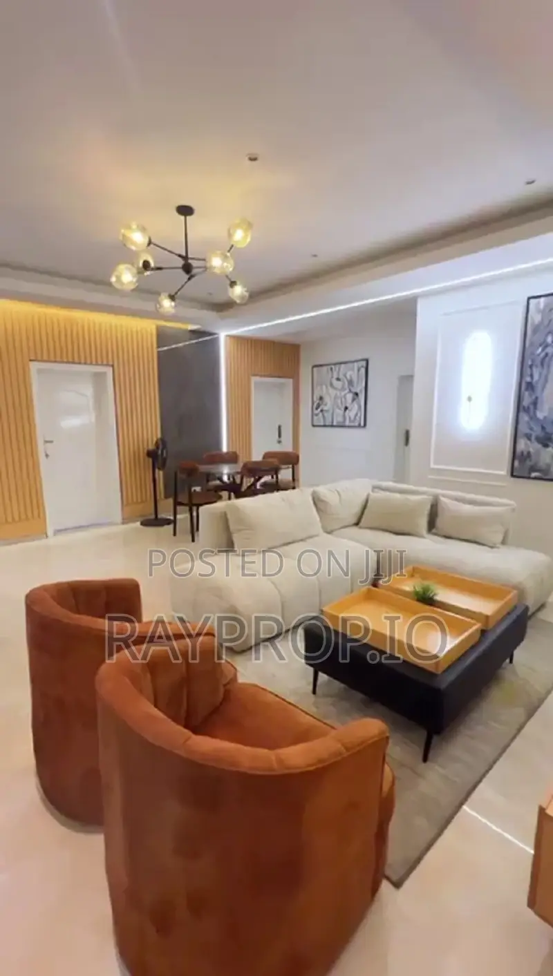 911779ug - 3 Bedroom Shortlet in Lekki Phase 1 in Lekki Phase 1