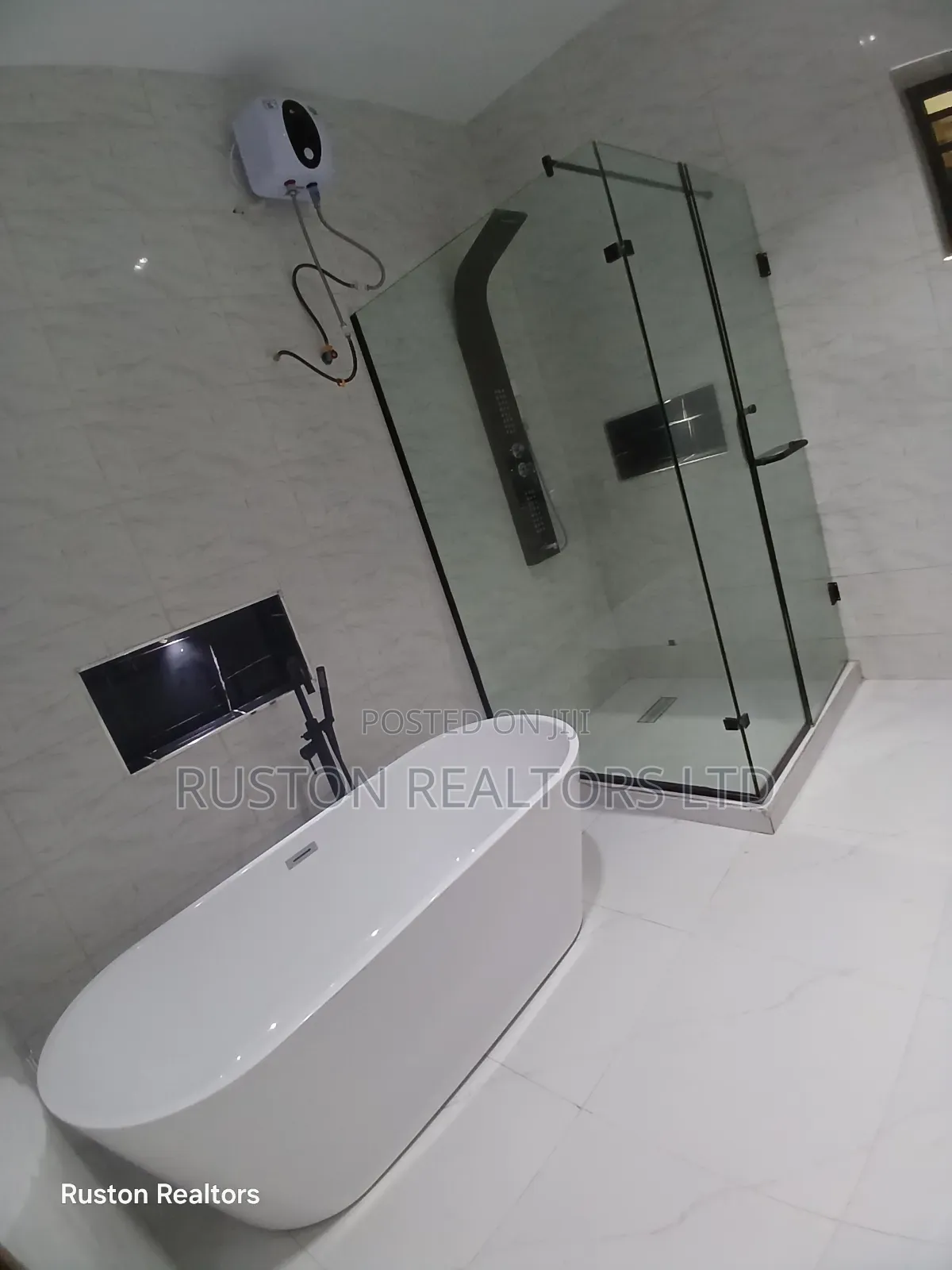 5bdrm Duplex in Akobo for sale in Akobo