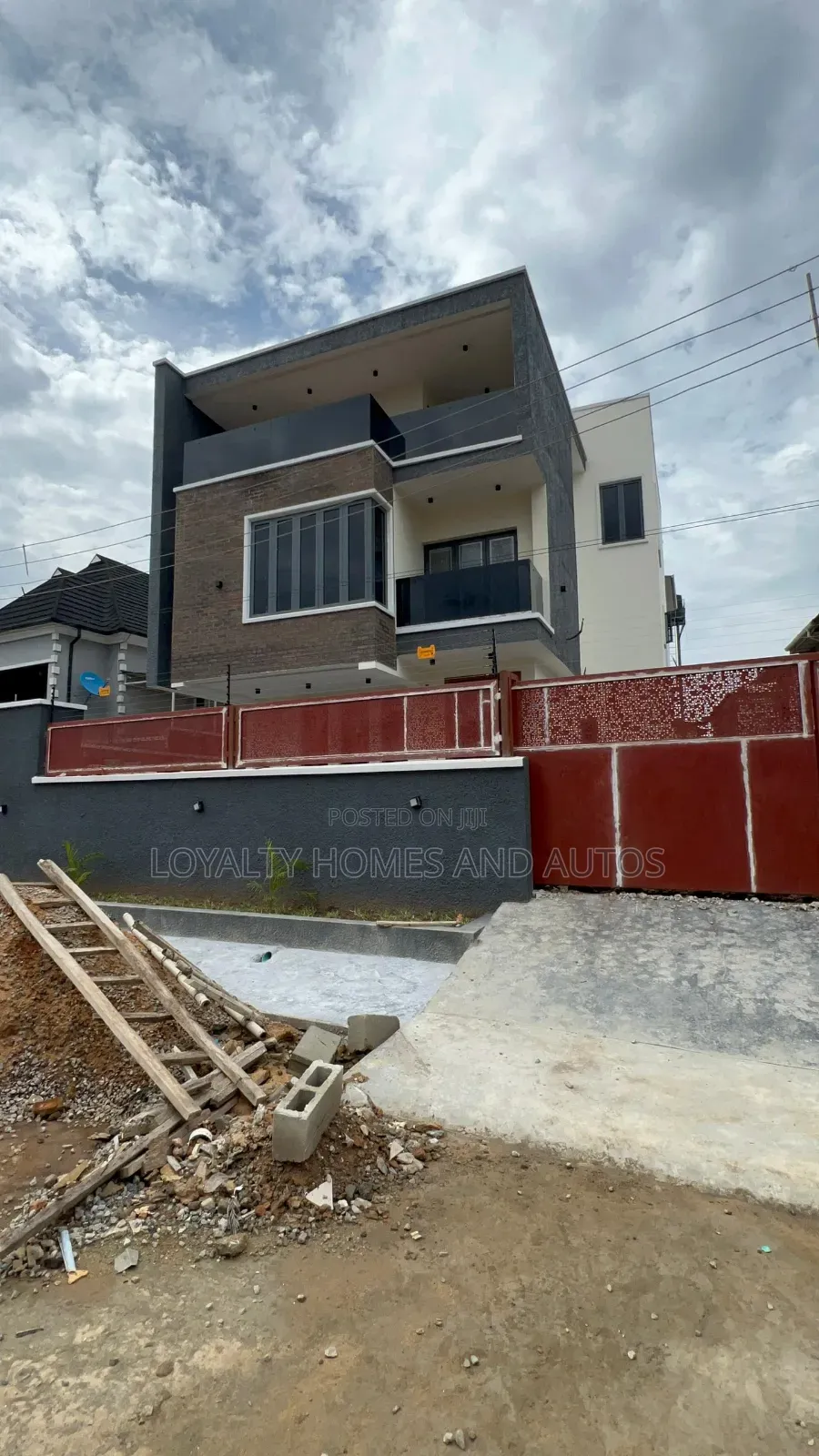 5bdrm Duplex in Adeniyi Jones Ikeja for sale in Adeniyi Jones