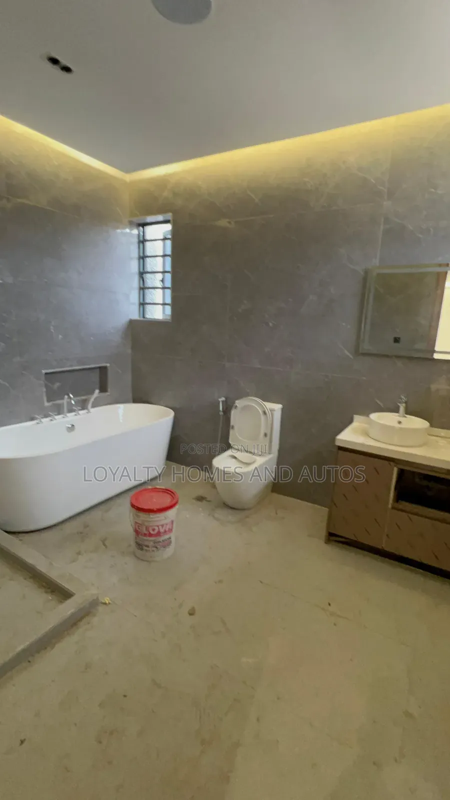 5bdrm Duplex in Adeniyi Jones Ikeja for sale in Adeniyi Jones