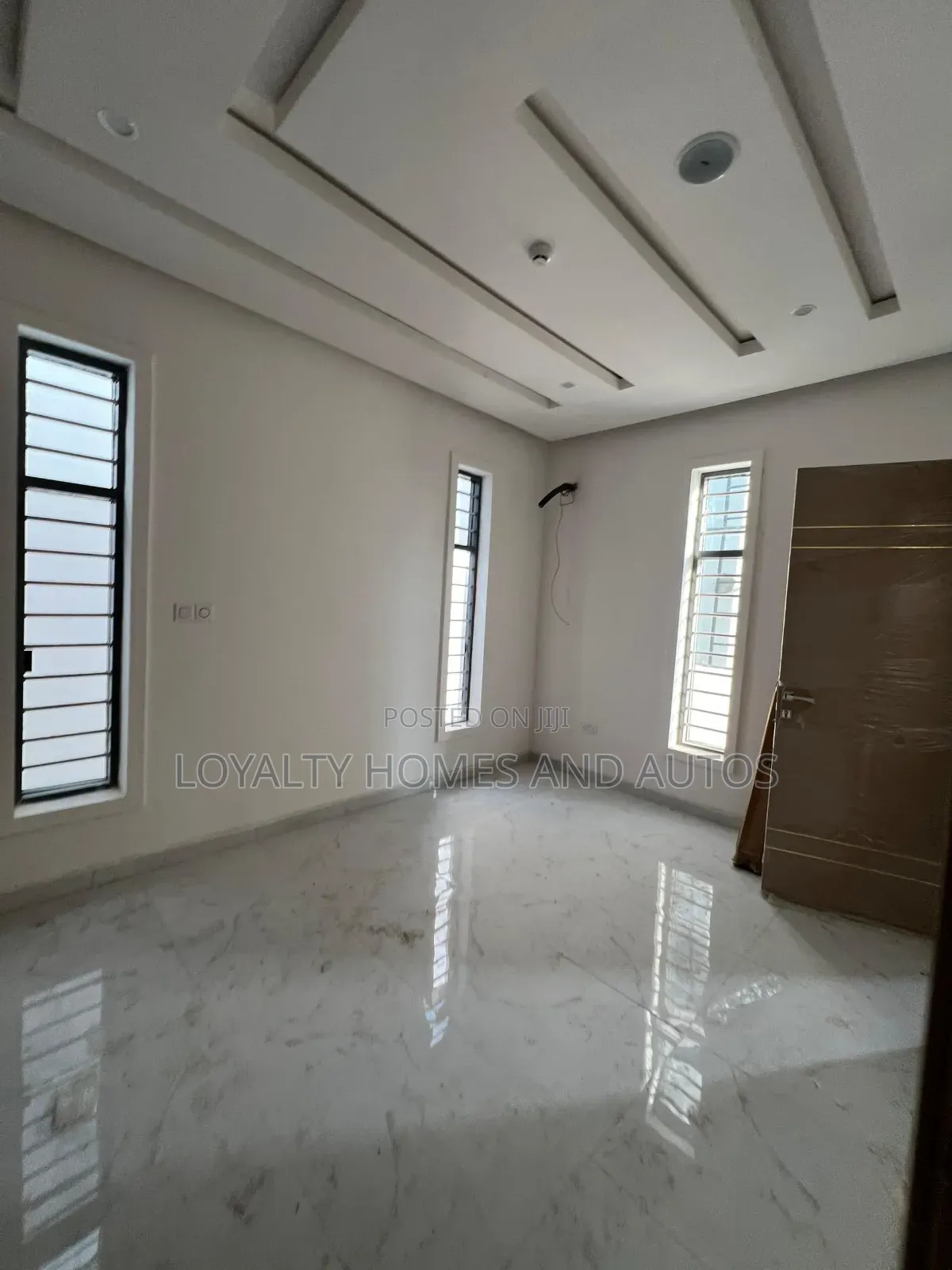 5bdrm Duplex in Omole Phase 1 Lagos for sale in Omole Phase 1