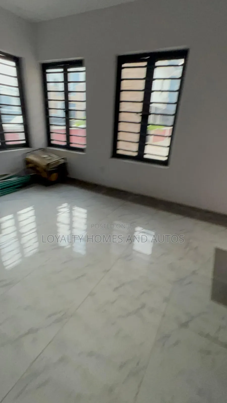 4bdrm Duplex in A Mini Estate By for sale in Ikeja GRA