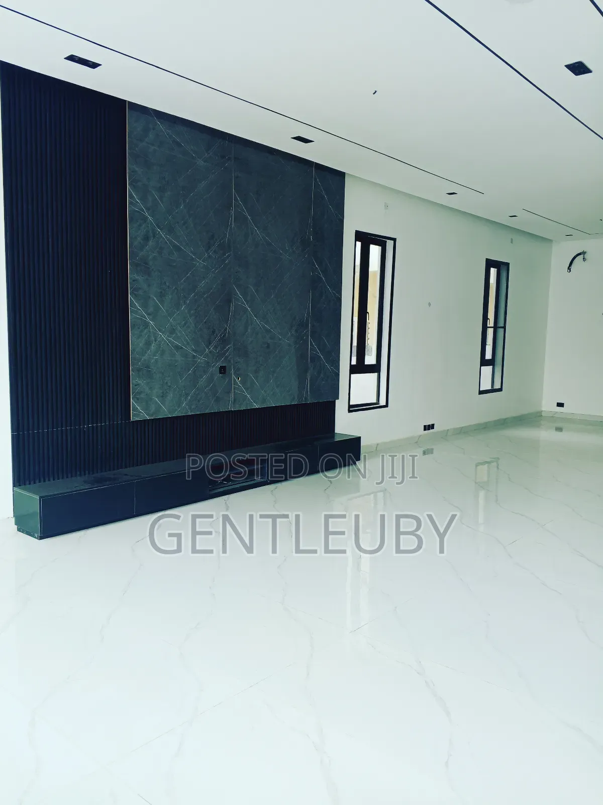 5bdrm Duplex in Ikota Villa, Lekki Phase 2 for sale in Lekki Phase 2