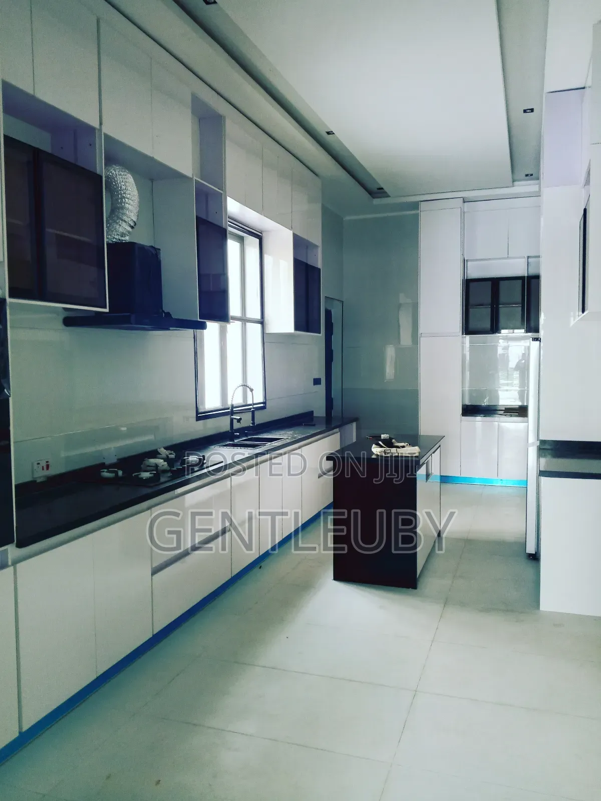 5bdrm Duplex in Ikota Villa, Lekki Phase 2 for sale in Lekki Phase 2