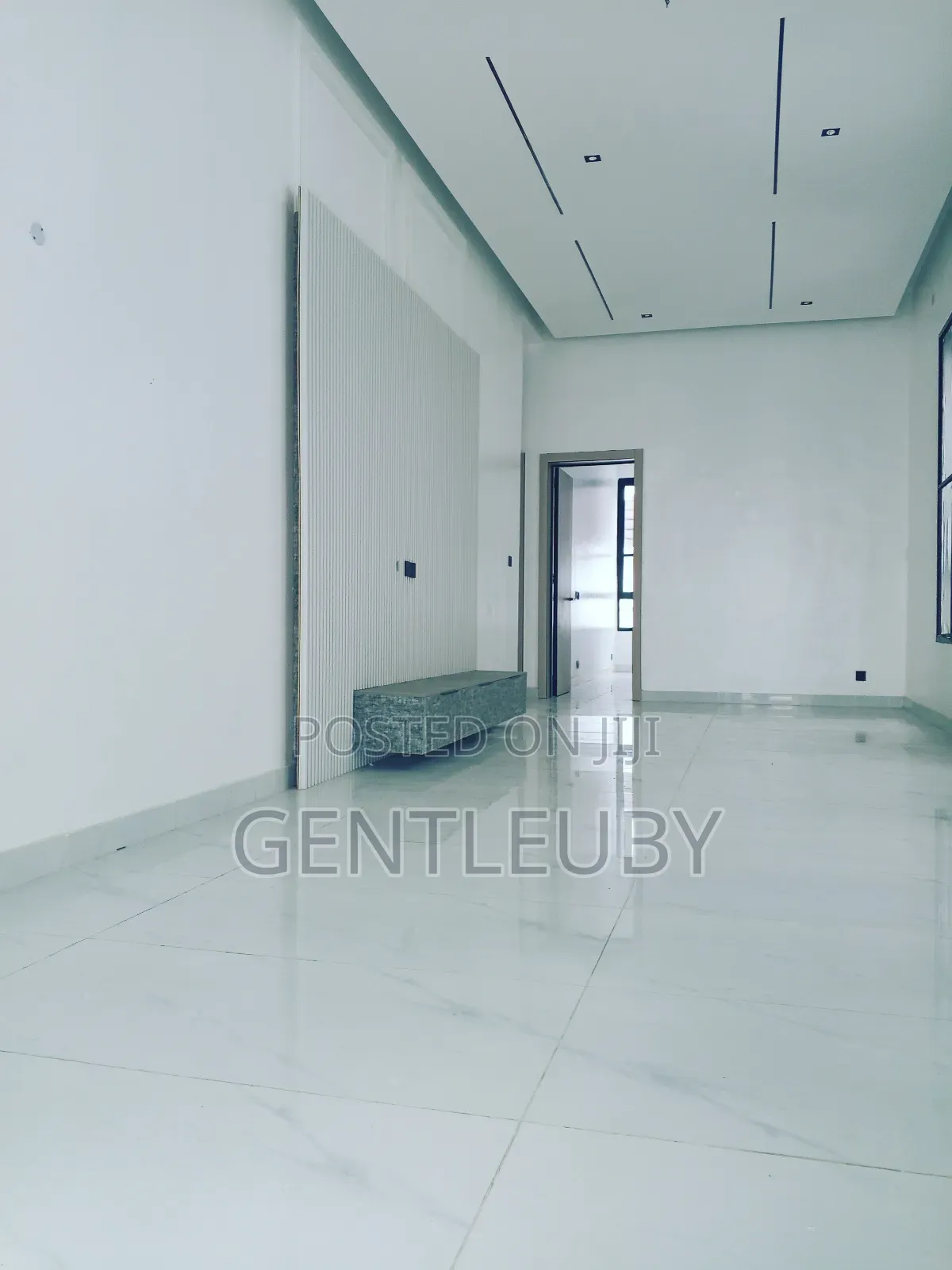 5bdrm Duplex in Ikota Villa, Lekki Phase 2 for sale in Lekki Phase 2