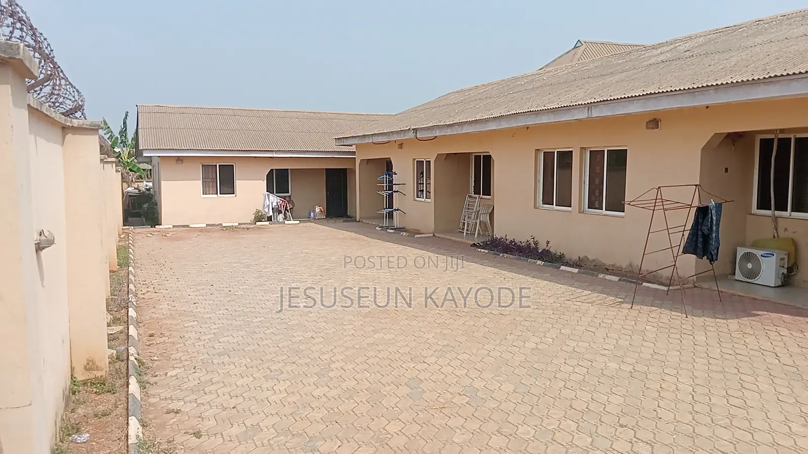 7bdrm Block of Flats in Off Gbaga Road, Ijede / Ikorodu for sale in Ijede / Ikorodu