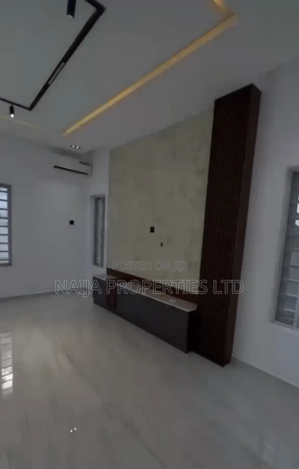 5bdrm Duplex in Osapa London, Lekki for sale in Lekki
