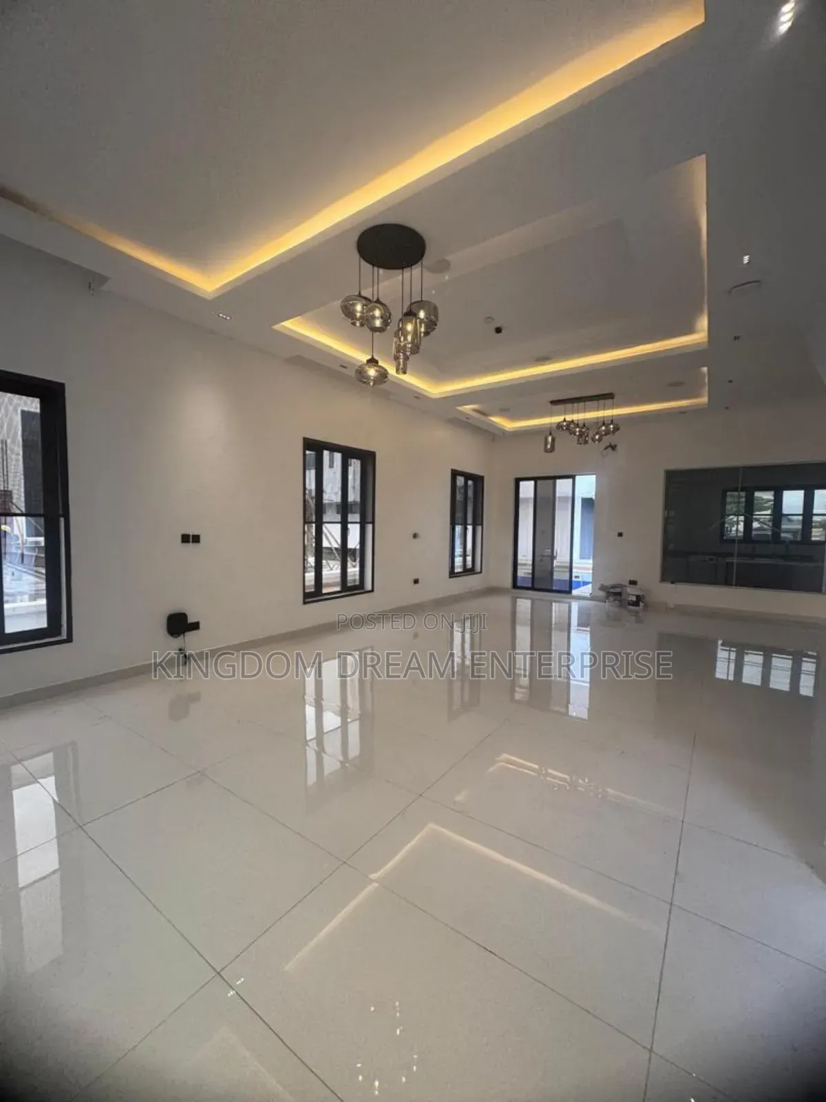 Furnished 7bdrm Duplex in Pinockbeach Estate, Jakande for sale in Jakande