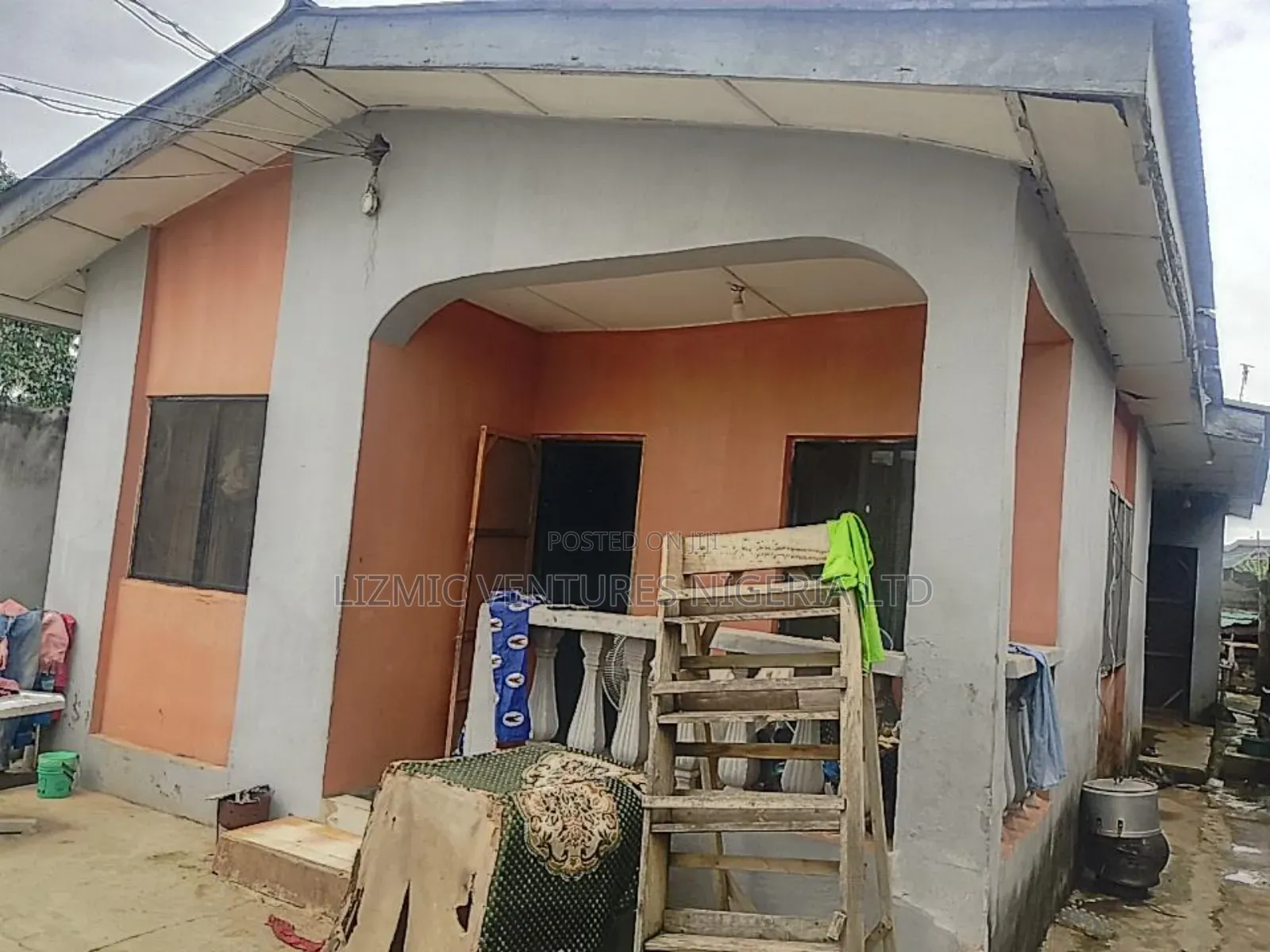 Furnished 3bdrm Bungalow in Ijegun for sale in Ijegun