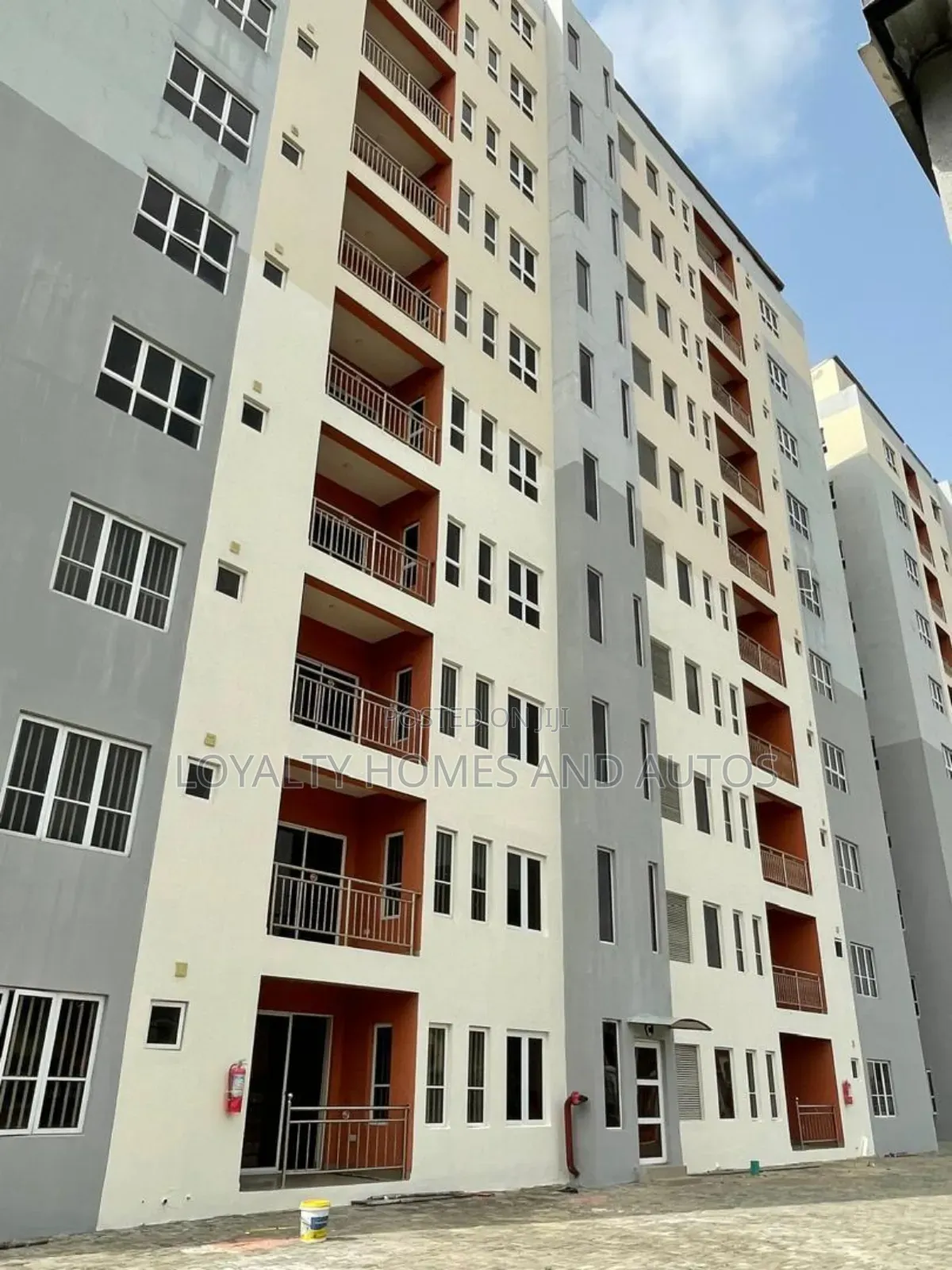 3bdrm Block of Flats in Amuwo Lagos Mainland for sale in Amuwo-Odofin