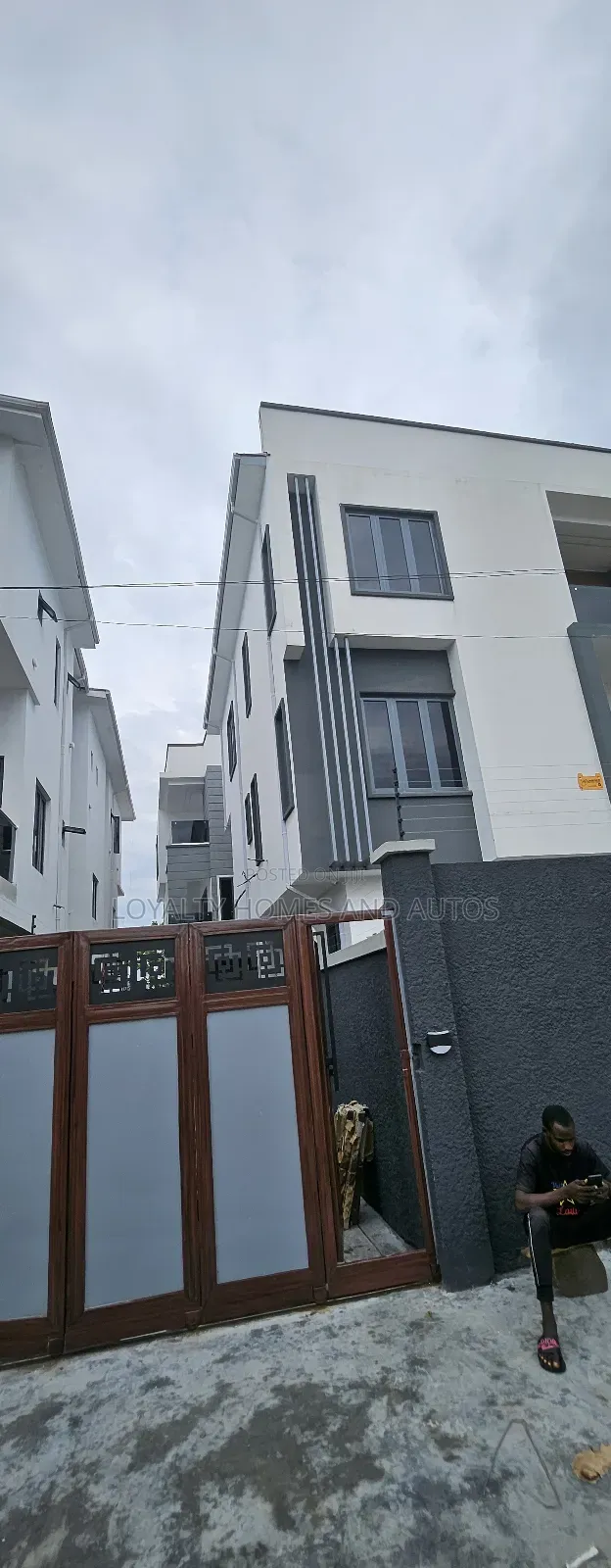 4bdrm Duplex in Adeniyi Jones Ikeja for sale in Adeniyi Jones