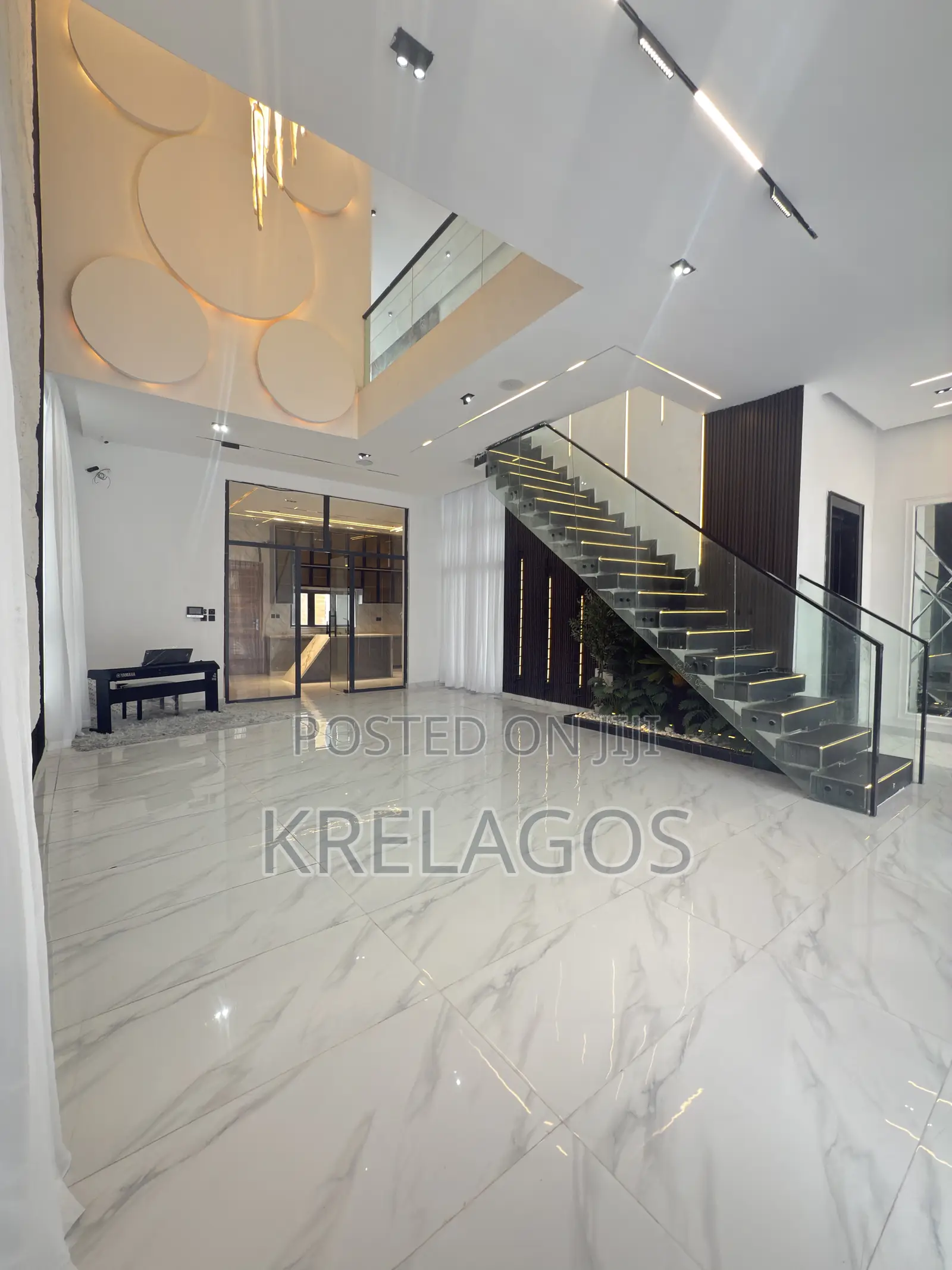 5bdrm Duplex in Chevron Toll Gate for sale in Chevron