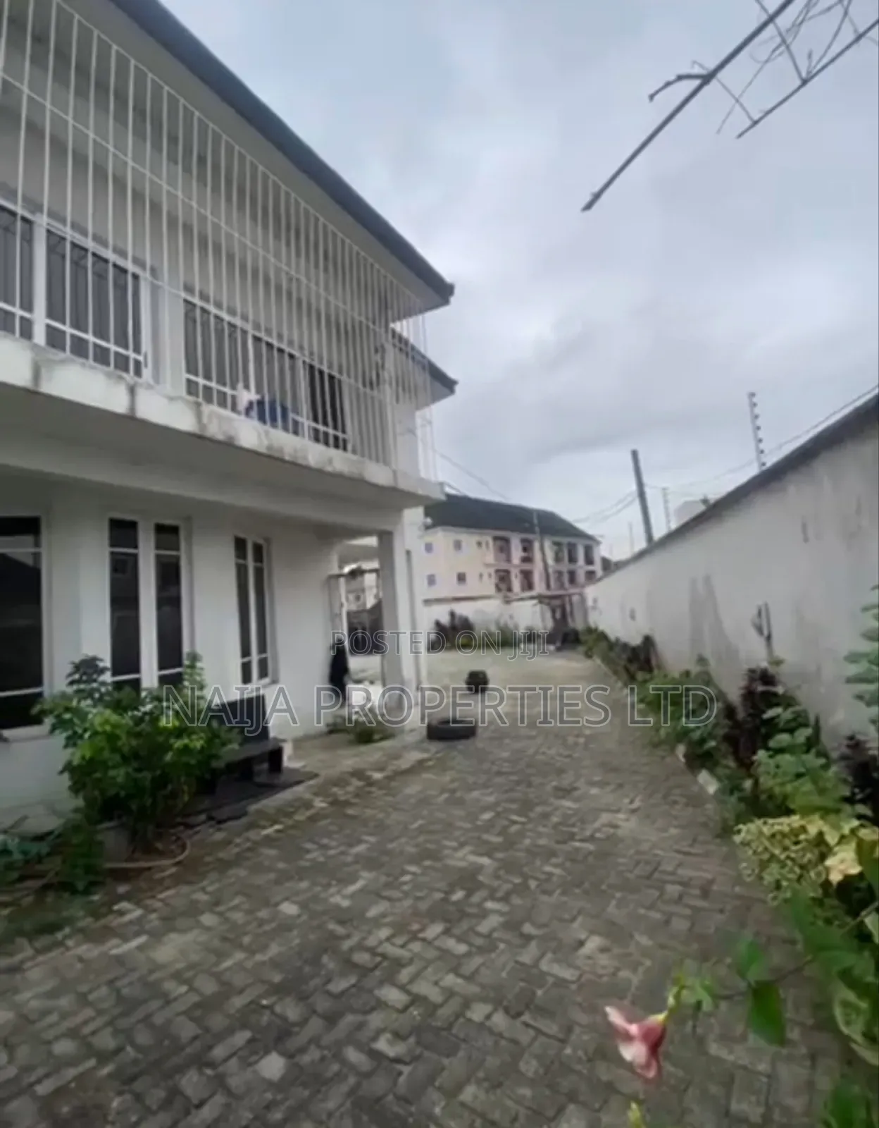 5bdrm Duplex in Ajah for sale in Ajah