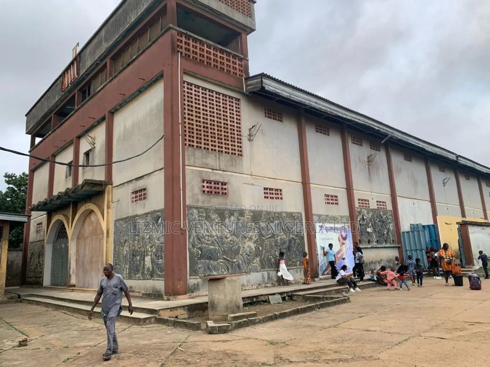 Warehouse for Sale in Igando / Ikotun/Igando