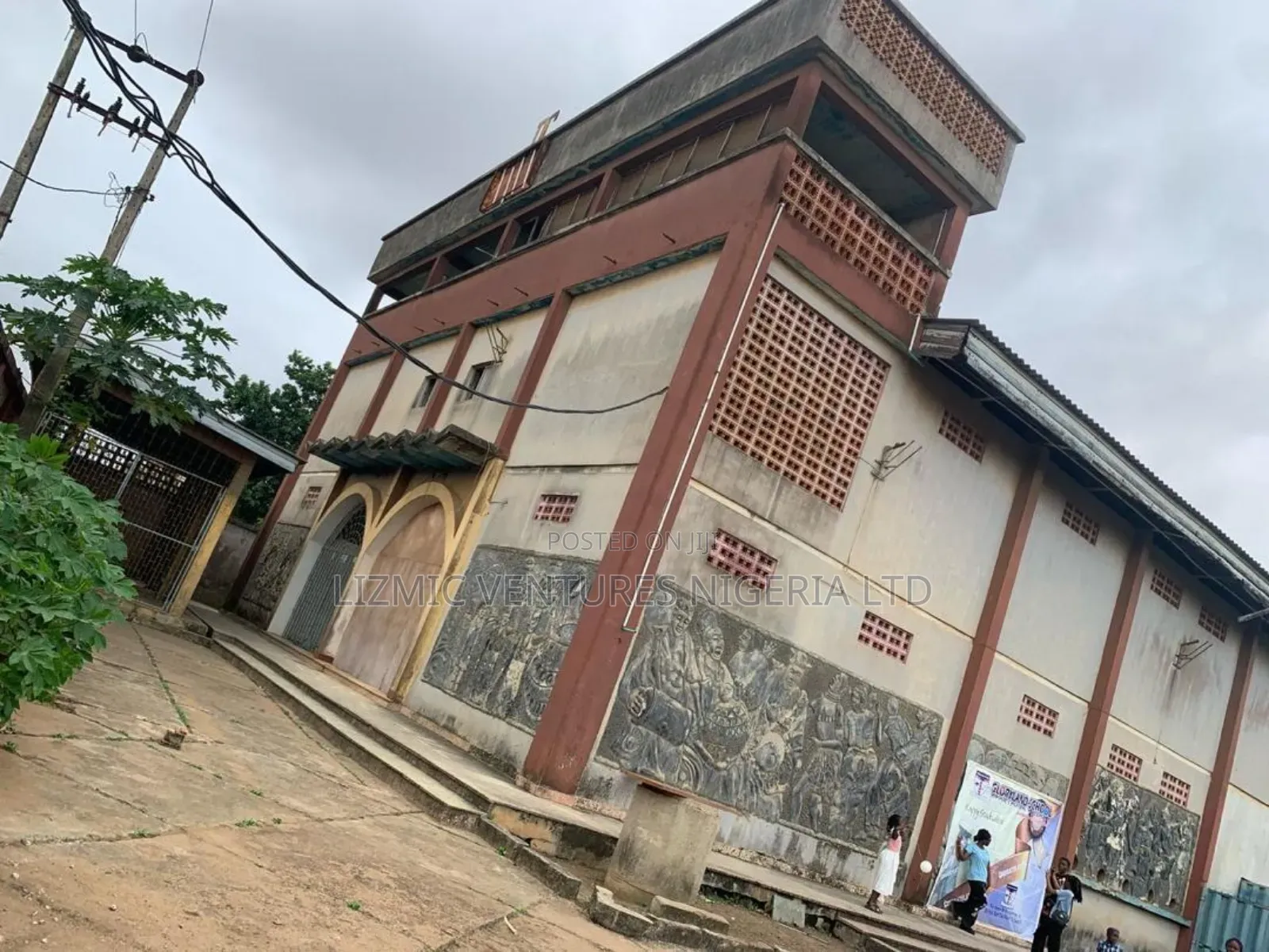 Warehouse for Sale in Igando / Ikotun/Igando