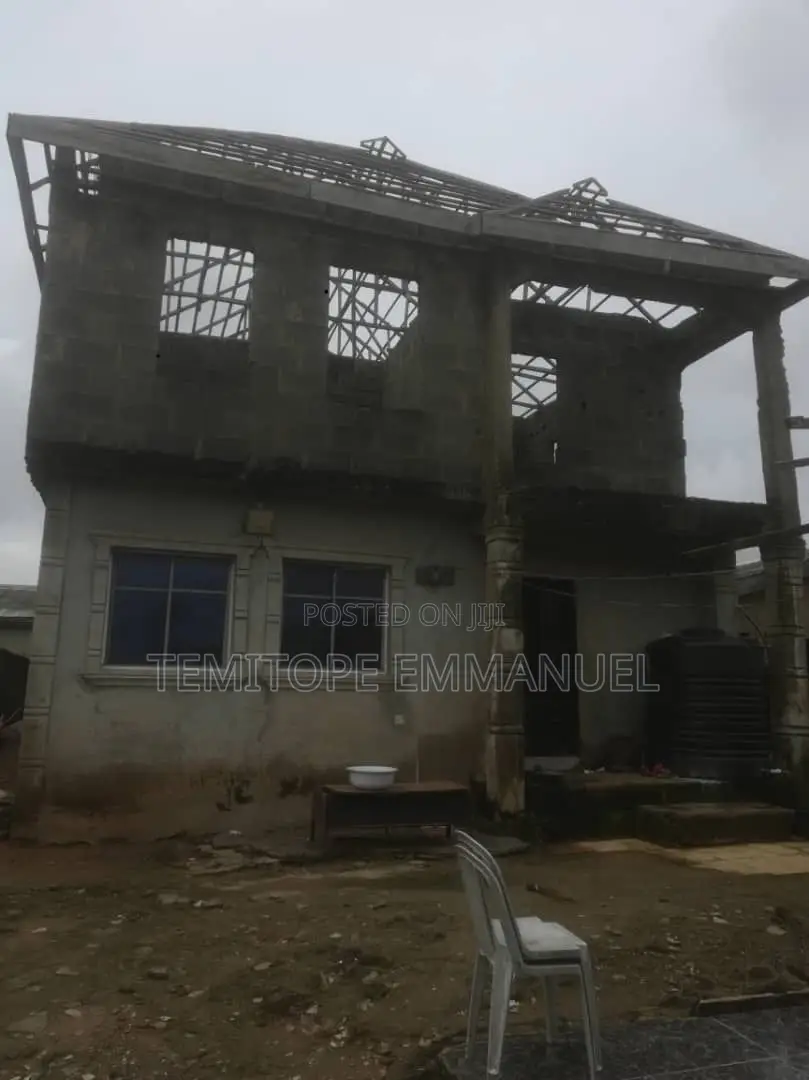 Furnished 10bdrm House in Command Ipaja for sale in Ipaja / Ipaja