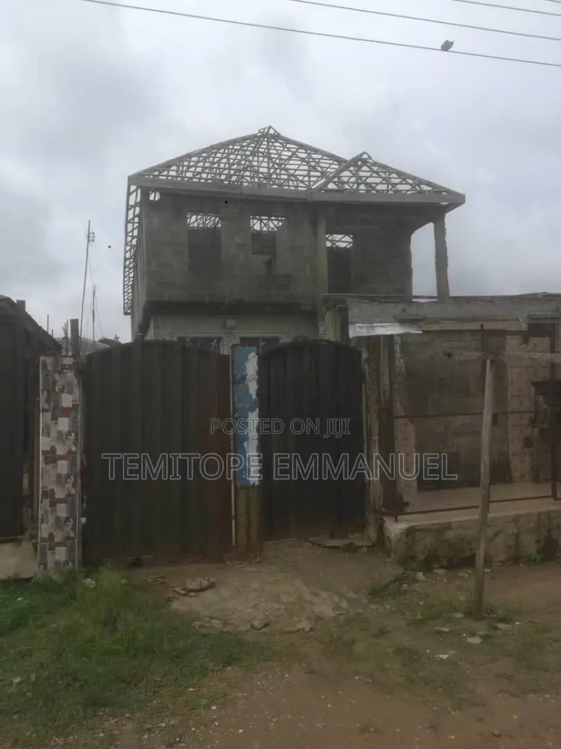 Furnished 10bdrm House in Command Ipaja for sale in Ipaja / Ipaja