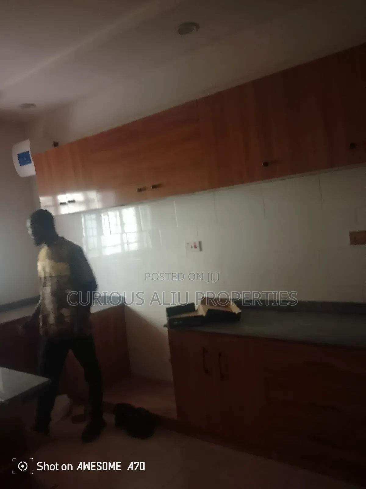 3bdrm Block of Flats in Block Of Flat, Life Camp for sale in Life Camp