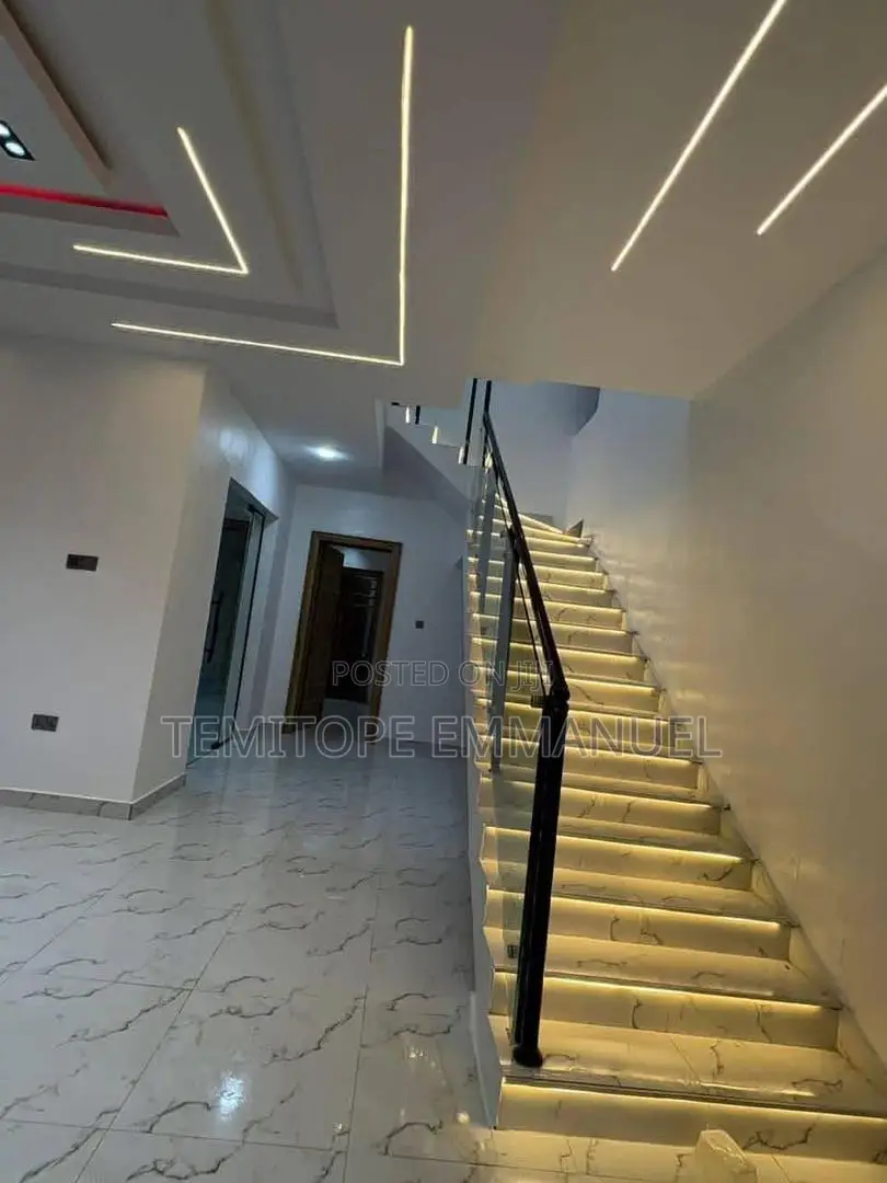 Furnished 4bdrm Duplex in Estate, Fagba Side for sale in Ifako-Ogba