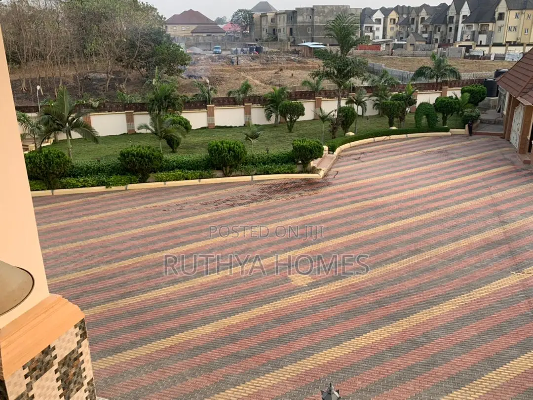 35 Bedroom Luxury Hotel in Guzape in Guzape District