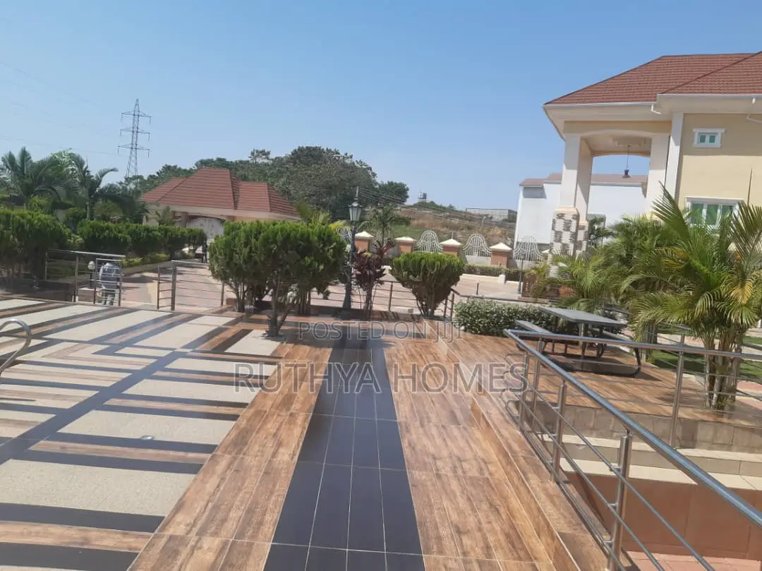 35 Bedroom Luxury Hotel in Guzape in Guzape District