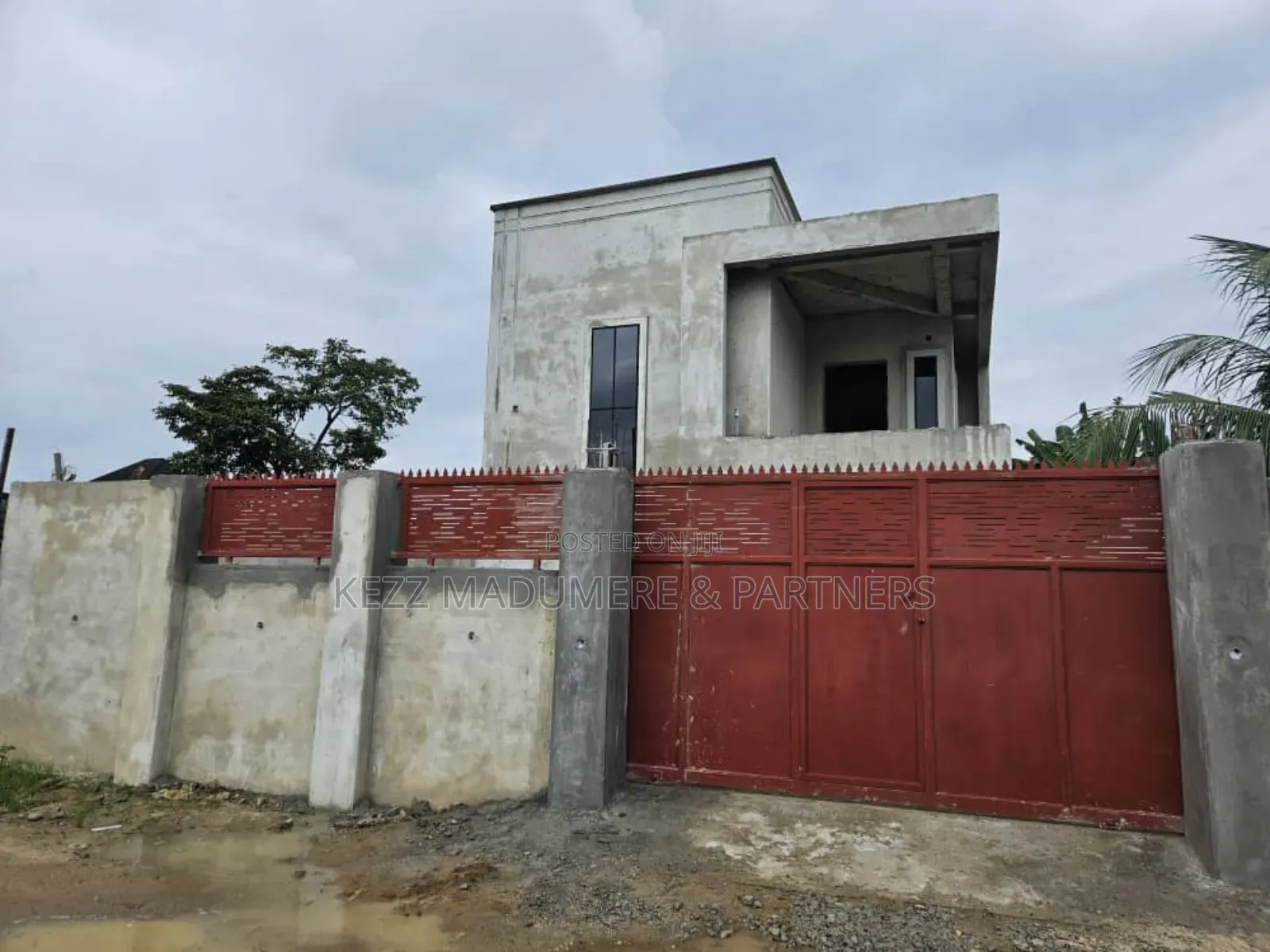 4bdrm Duplex in Off Sars Road, Port for sale in Port-Harcourt
