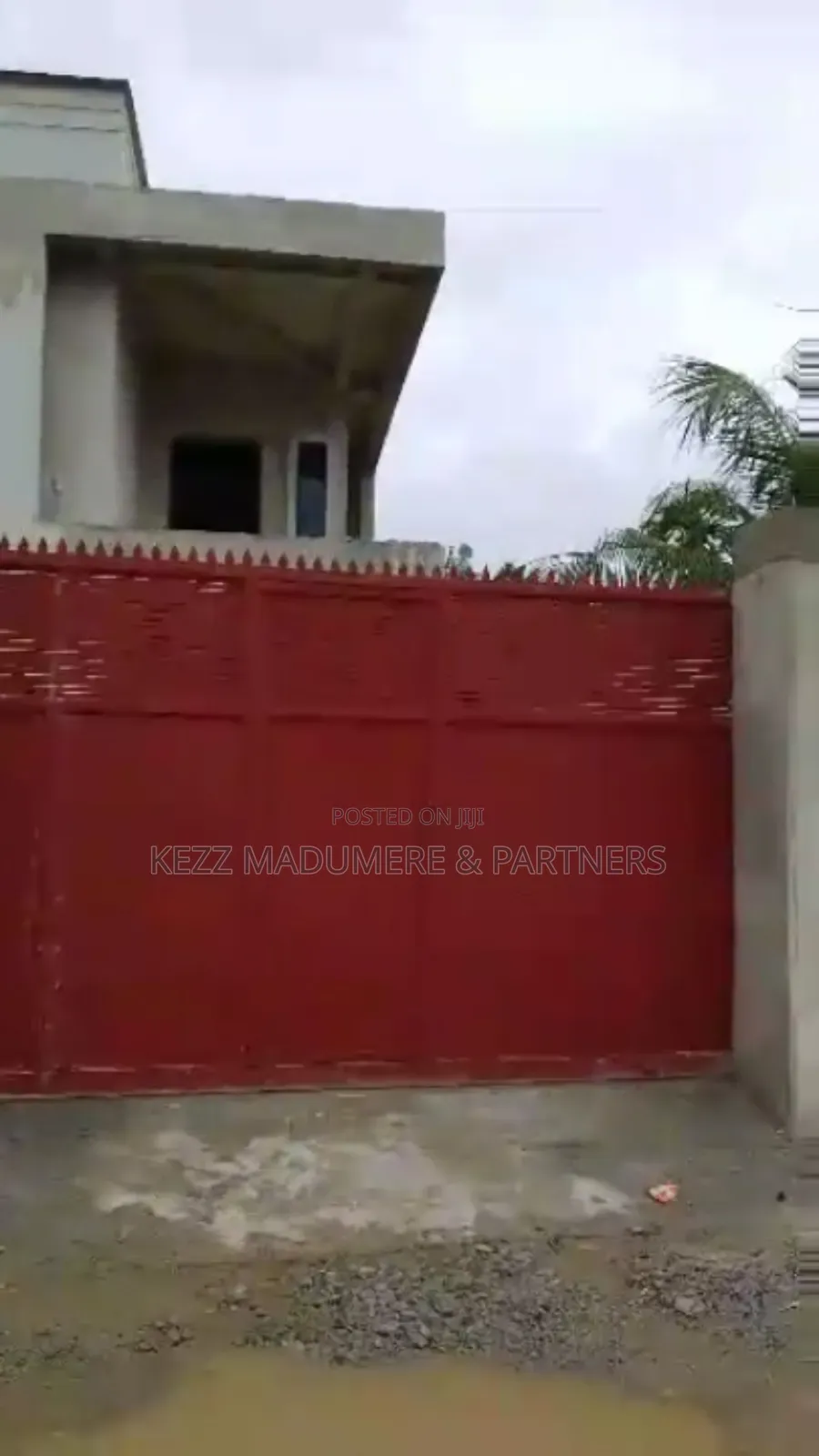 4bdrm Duplex in Off Sars Road, Port for sale in Port-Harcourt