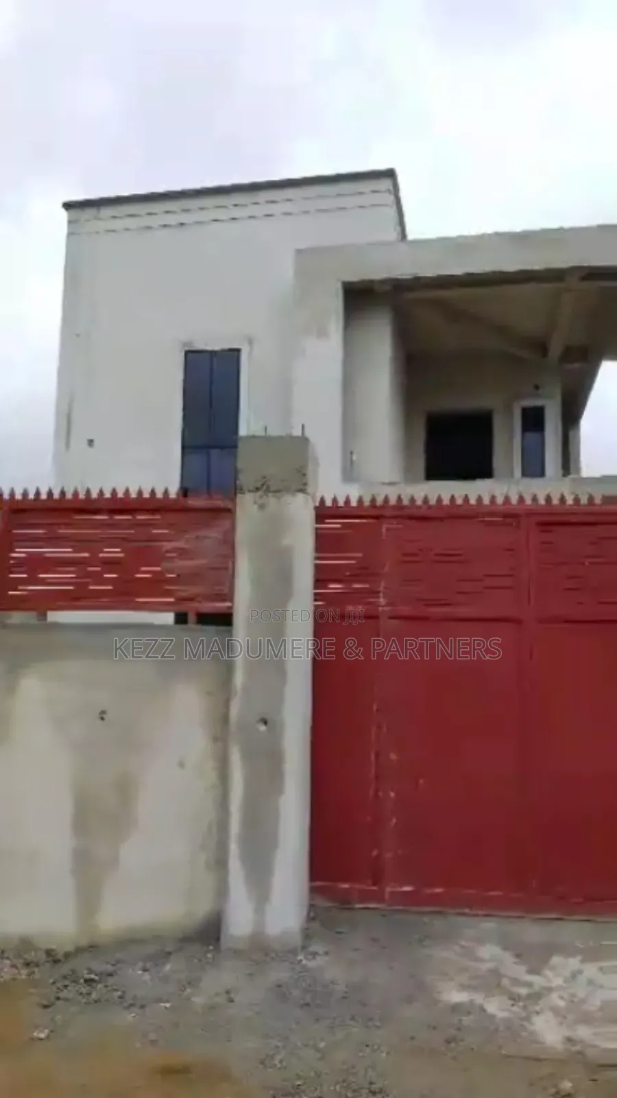 4bdrm Duplex in Off Sars Road, Port for sale in Port-Harcourt