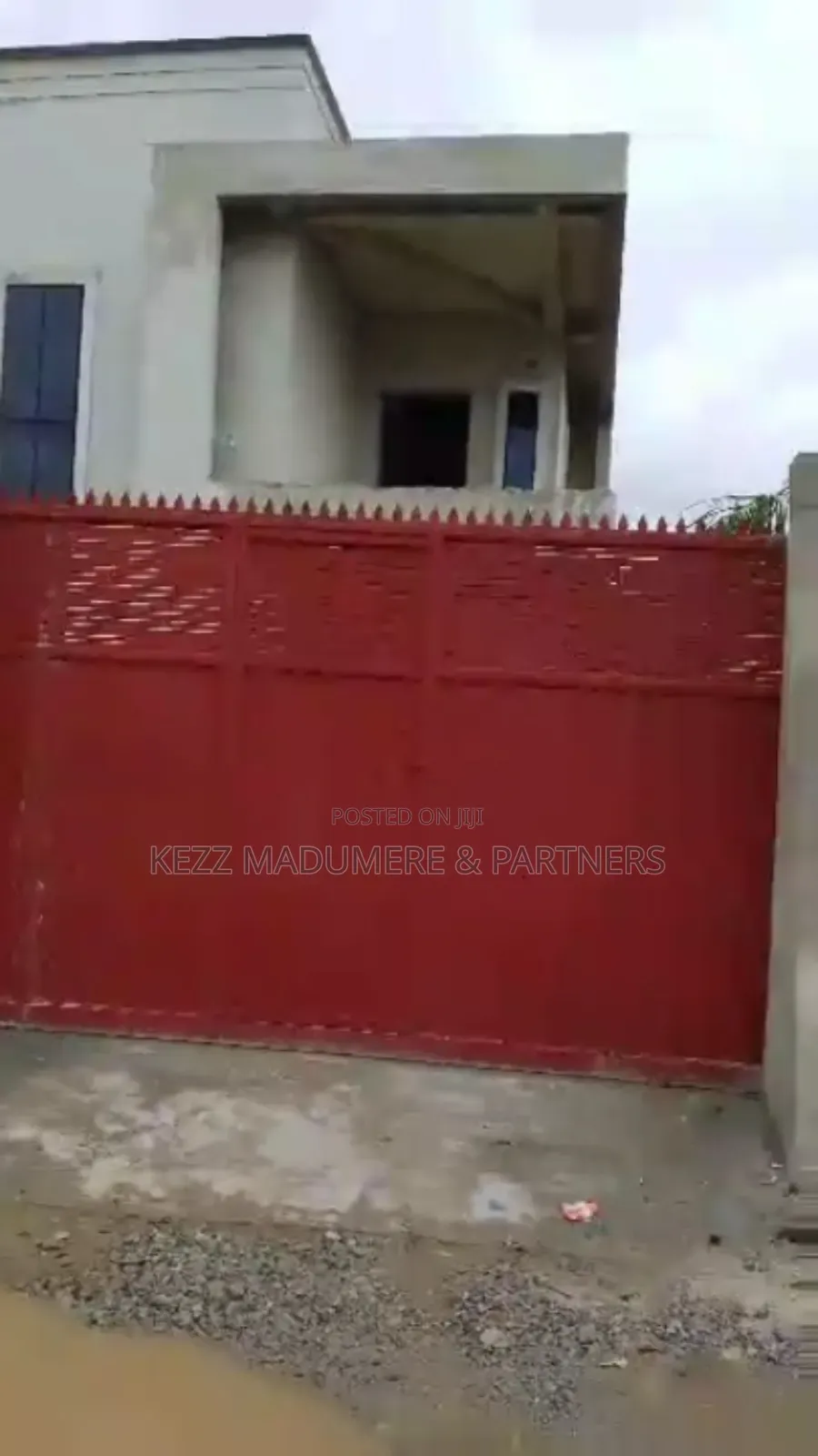 4bdrm Duplex in Off Sars Road, Port for sale in Port-Harcourt