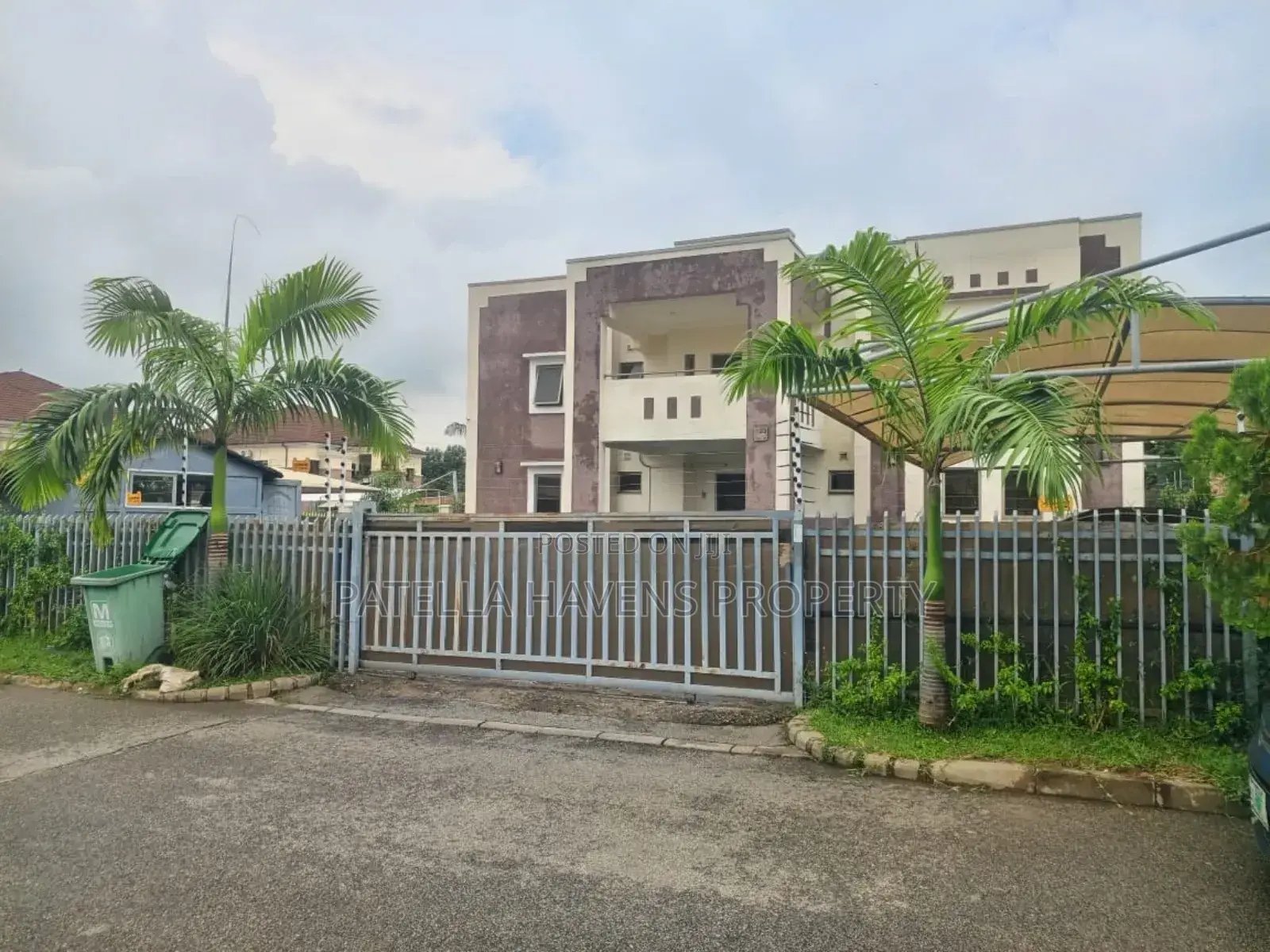 5bdrm Duplex in Kado for sale in Kado