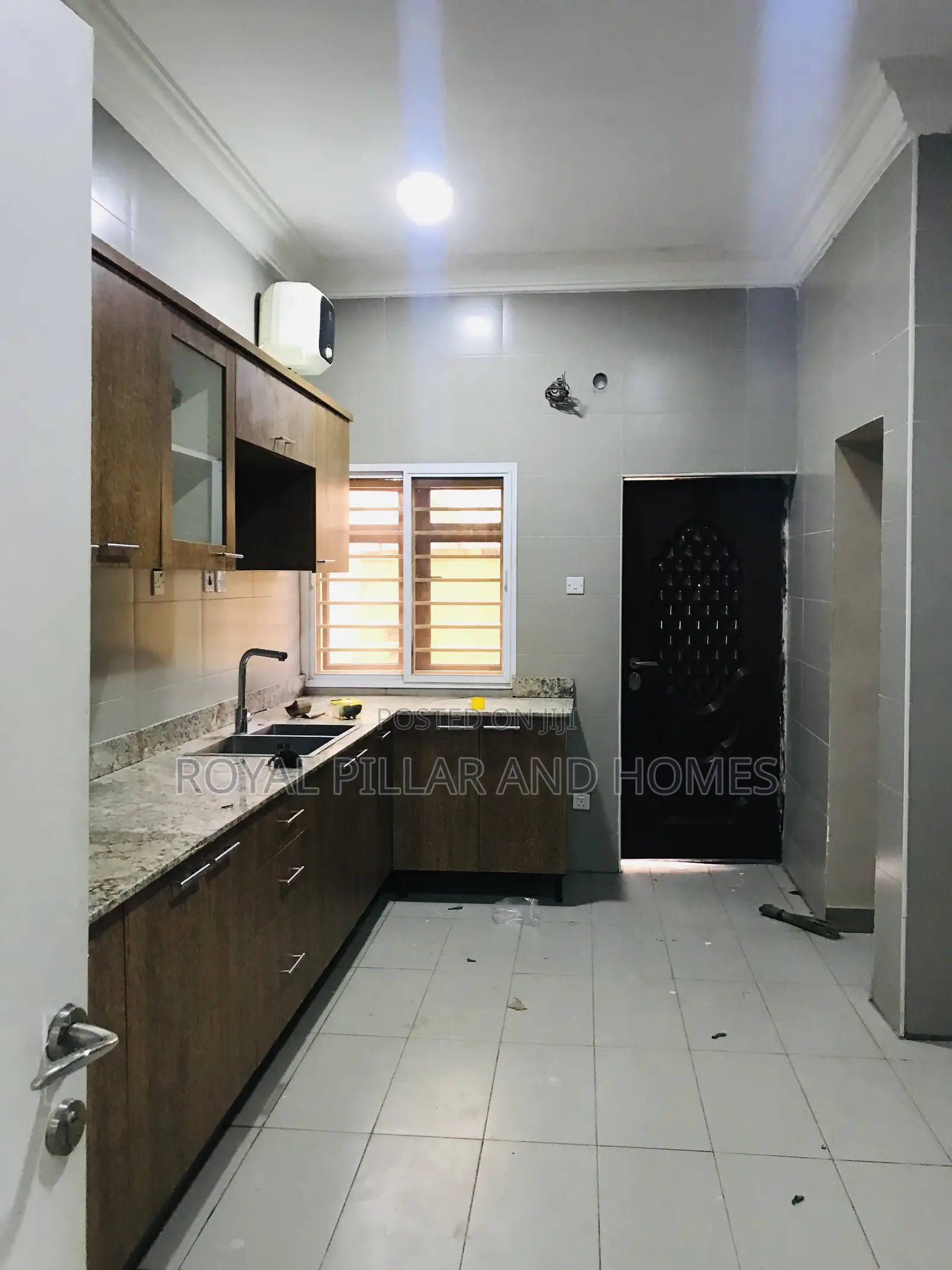 4bdrm Townhouse / Terrace in Mabuchi, Mabushi for rent in Mabushi