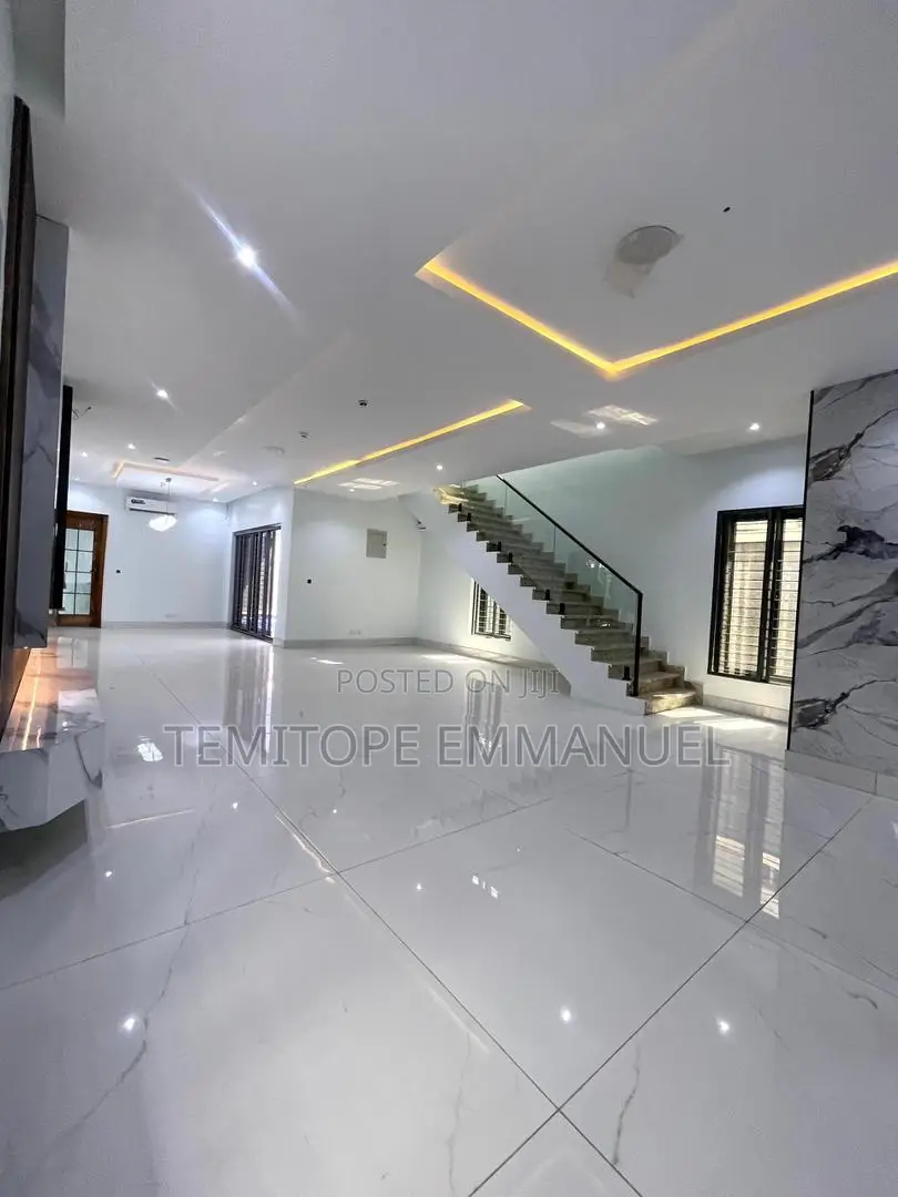Furnished 5bdrm House in Lekki Phase 1, Lagos for sale in Lekki Phase 1