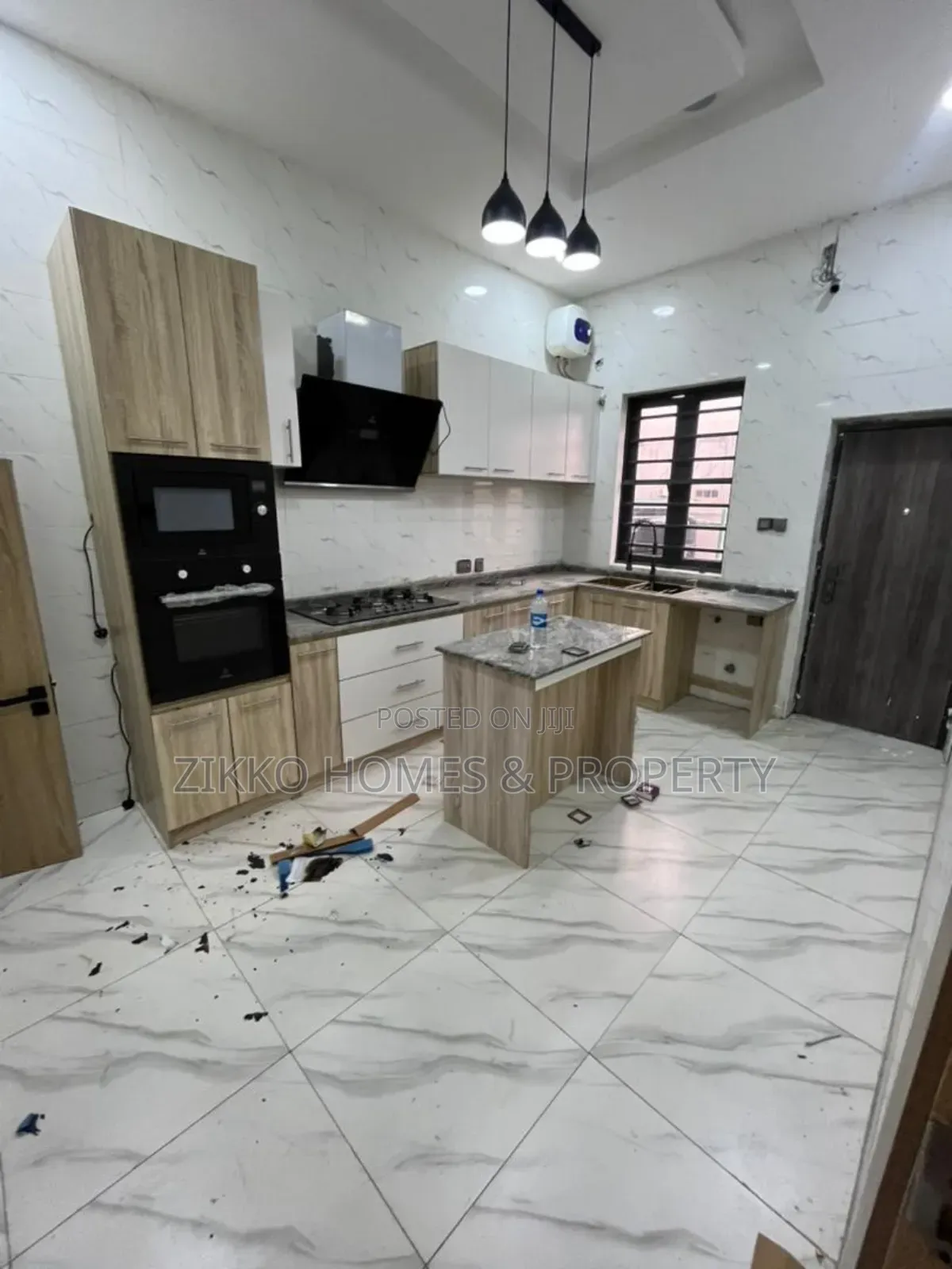 4bdrm Duplex in Orchid Road, Lekki for sale in Lekki