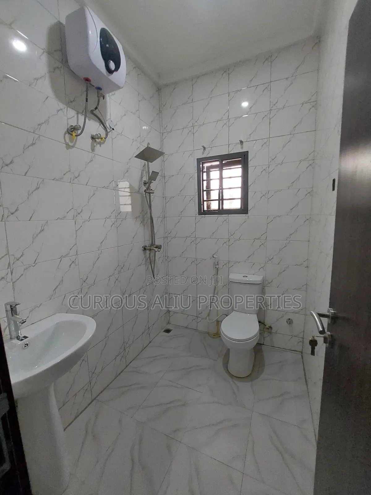 3bdrm Block of Flats in Bali Island, Life Camp for sale in Life Camp