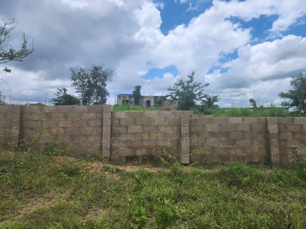 12 Plots of Residential Land in Ologuneru