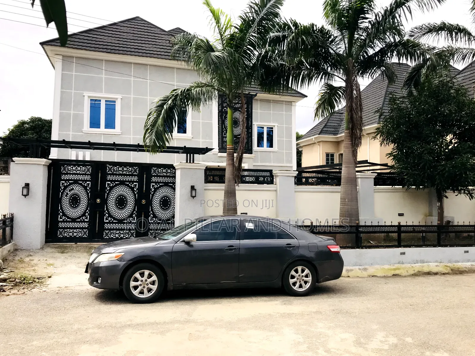 6bdrm Duplex in Work And Housing for sale in Gwarinpa