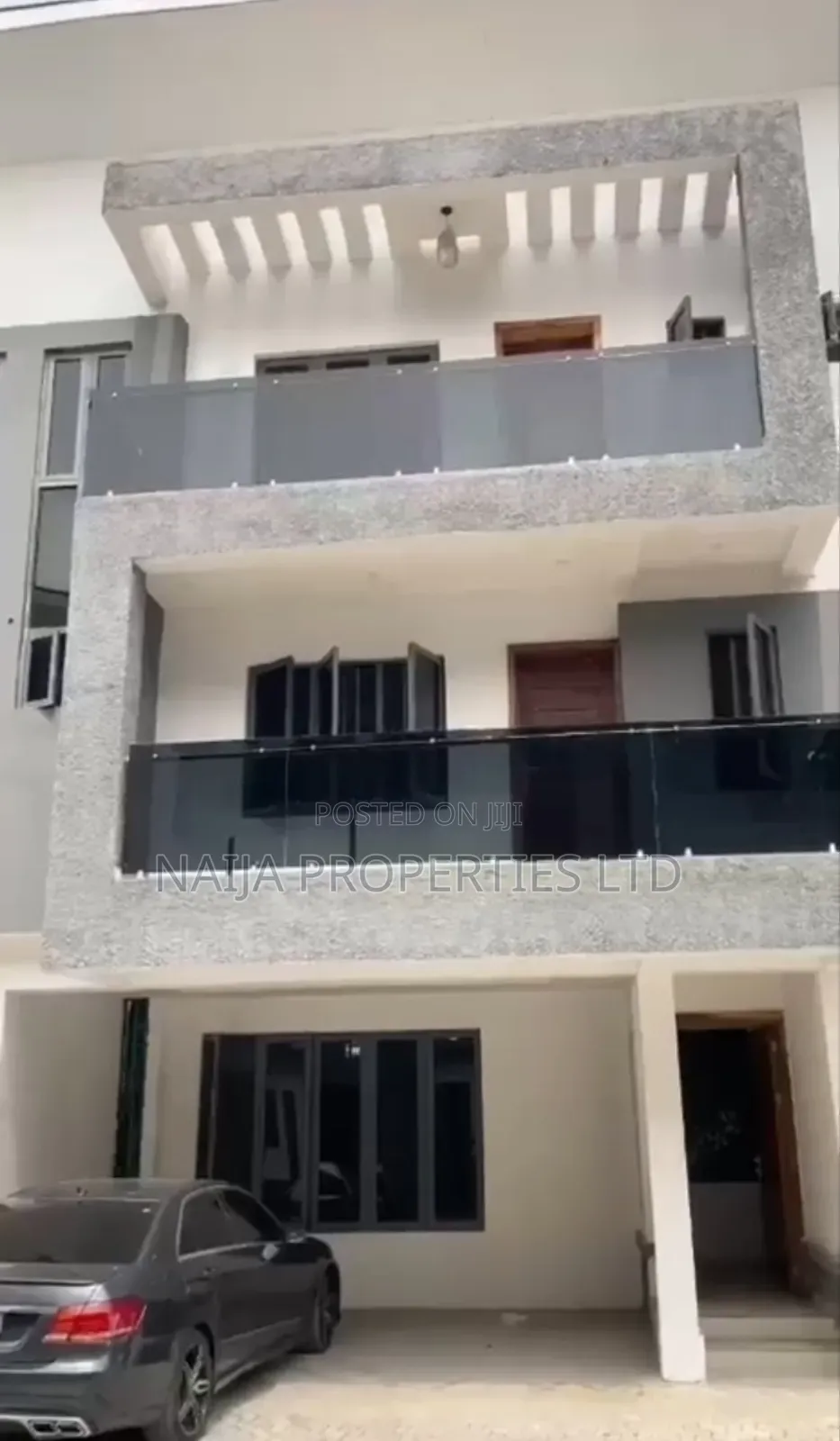 4bdrm Maisonette in Chisco-Ikate, Lekki for sale in Lekki