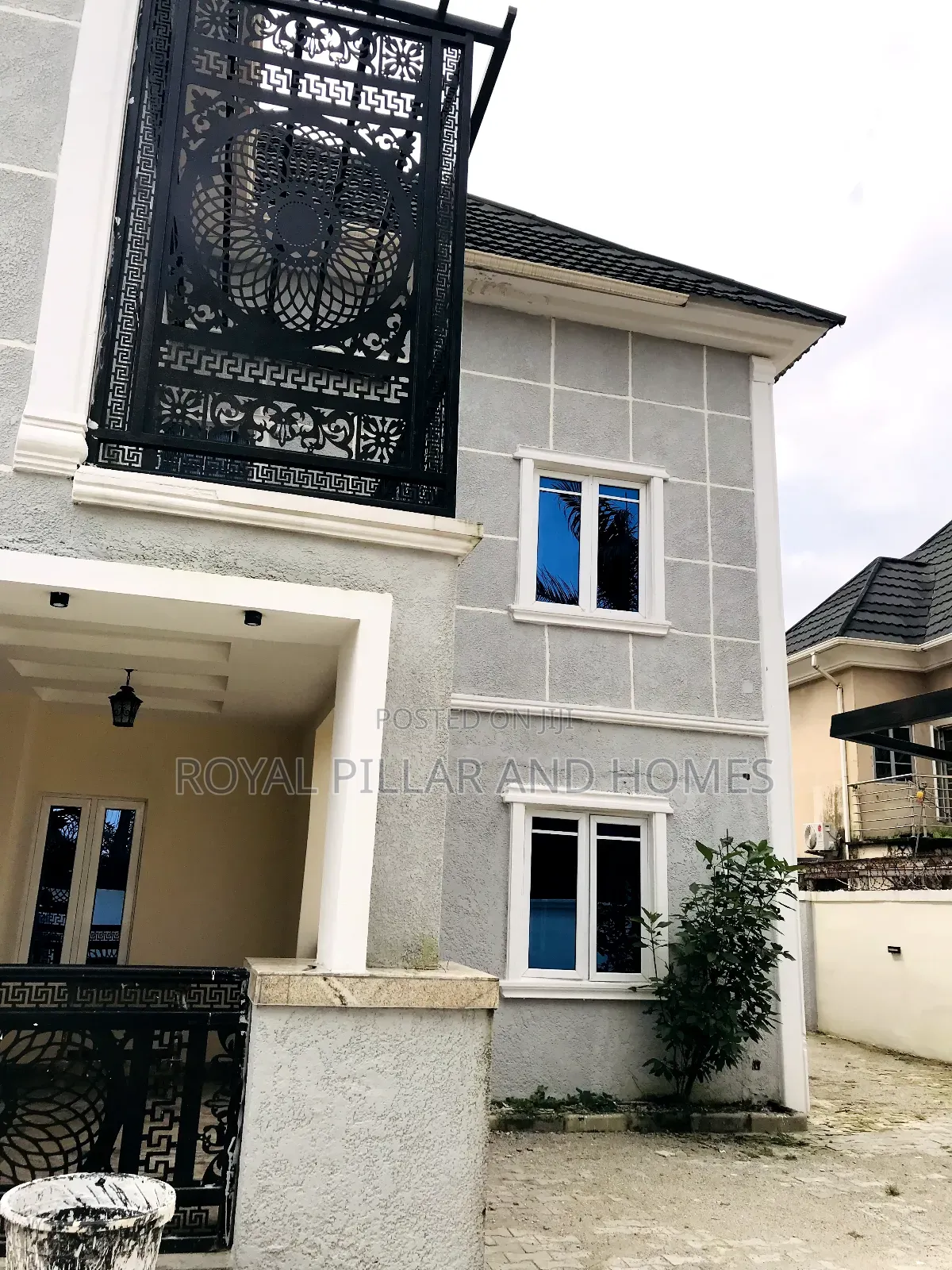 6bdrm Duplex in Work And Housing for sale in Gwarinpa
